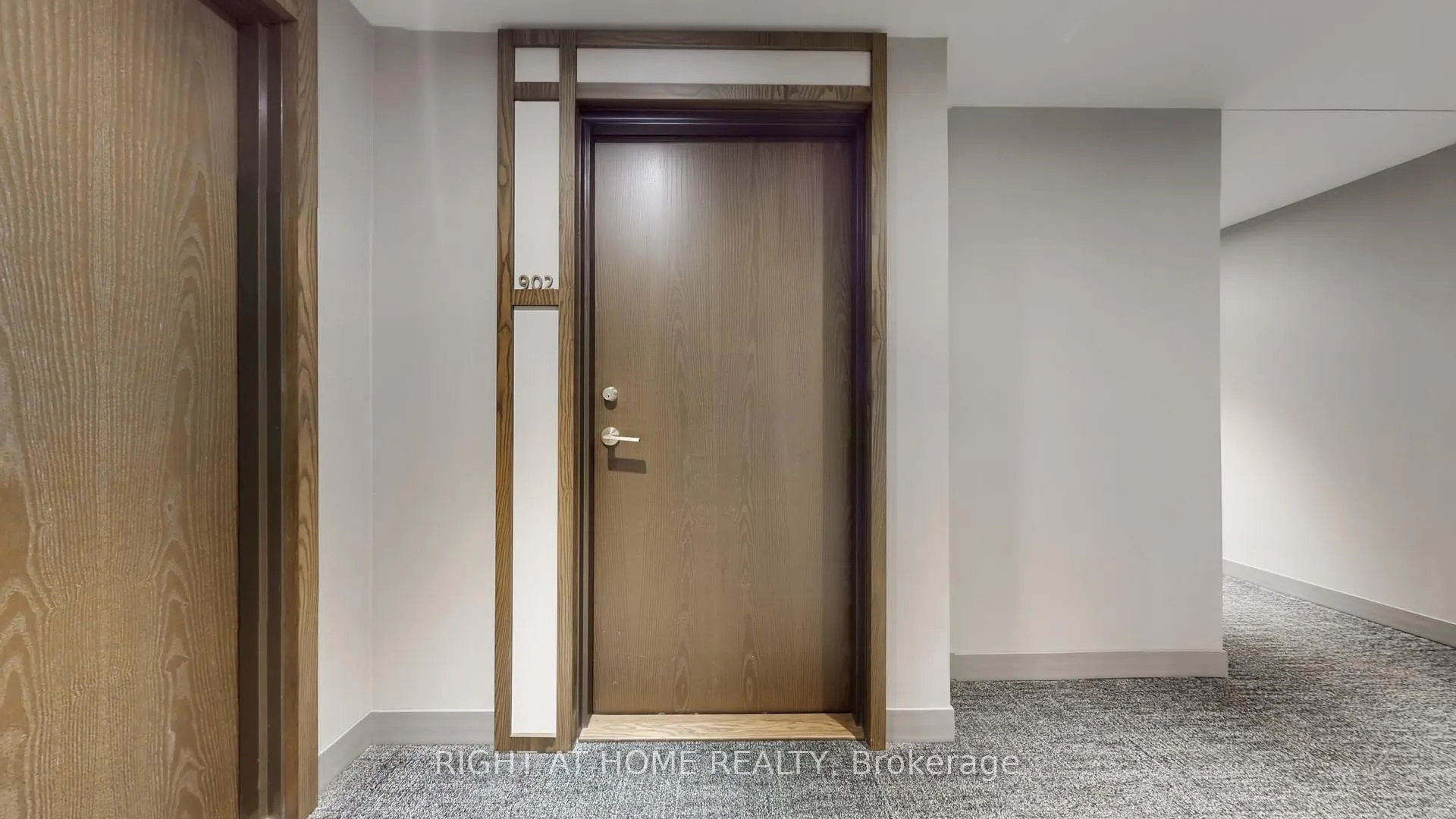 Photo 34 of Unit 902, 1000 Portage Parkway, Vaughan, Vaughan Corporate Centre — HOMEH