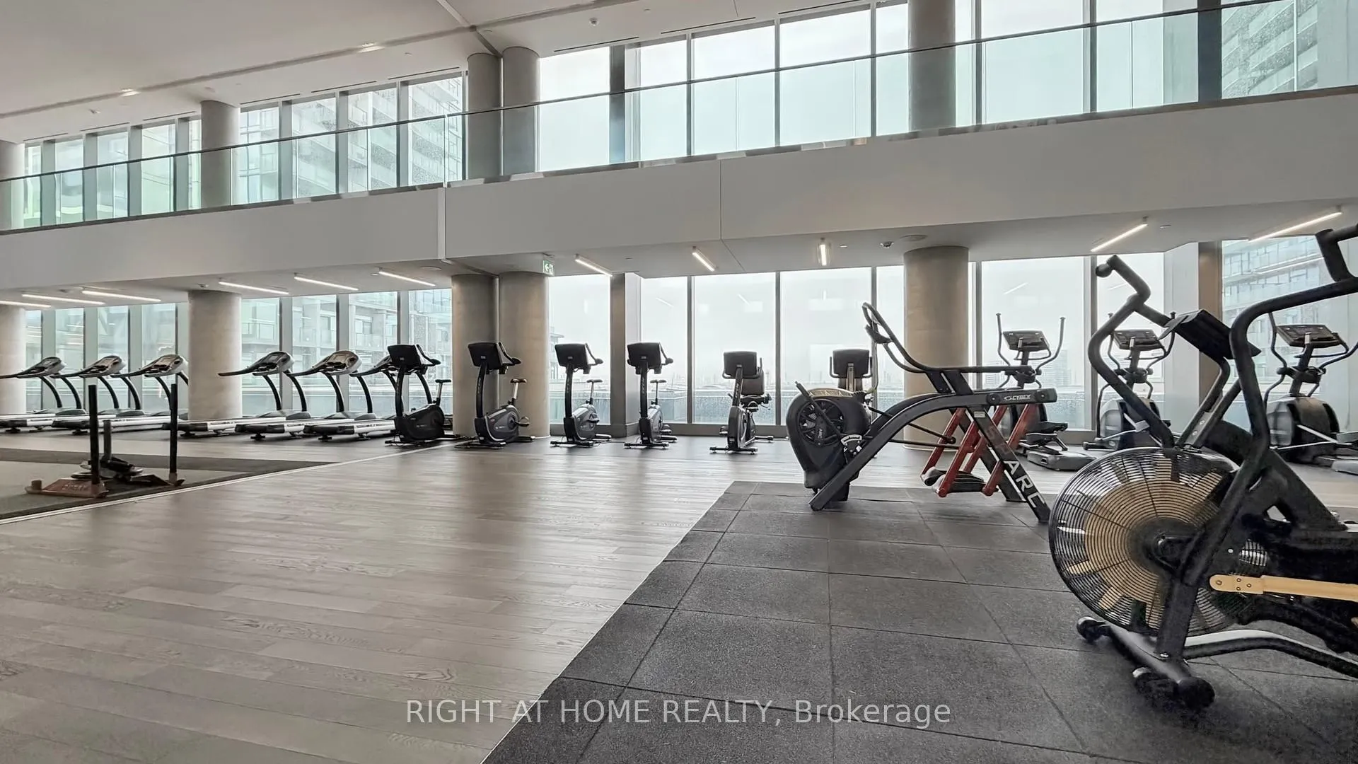 Photo 37 of Unit 902, 1000 Portage Parkway, Vaughan, Vaughan Corporate Centre — HOMEH