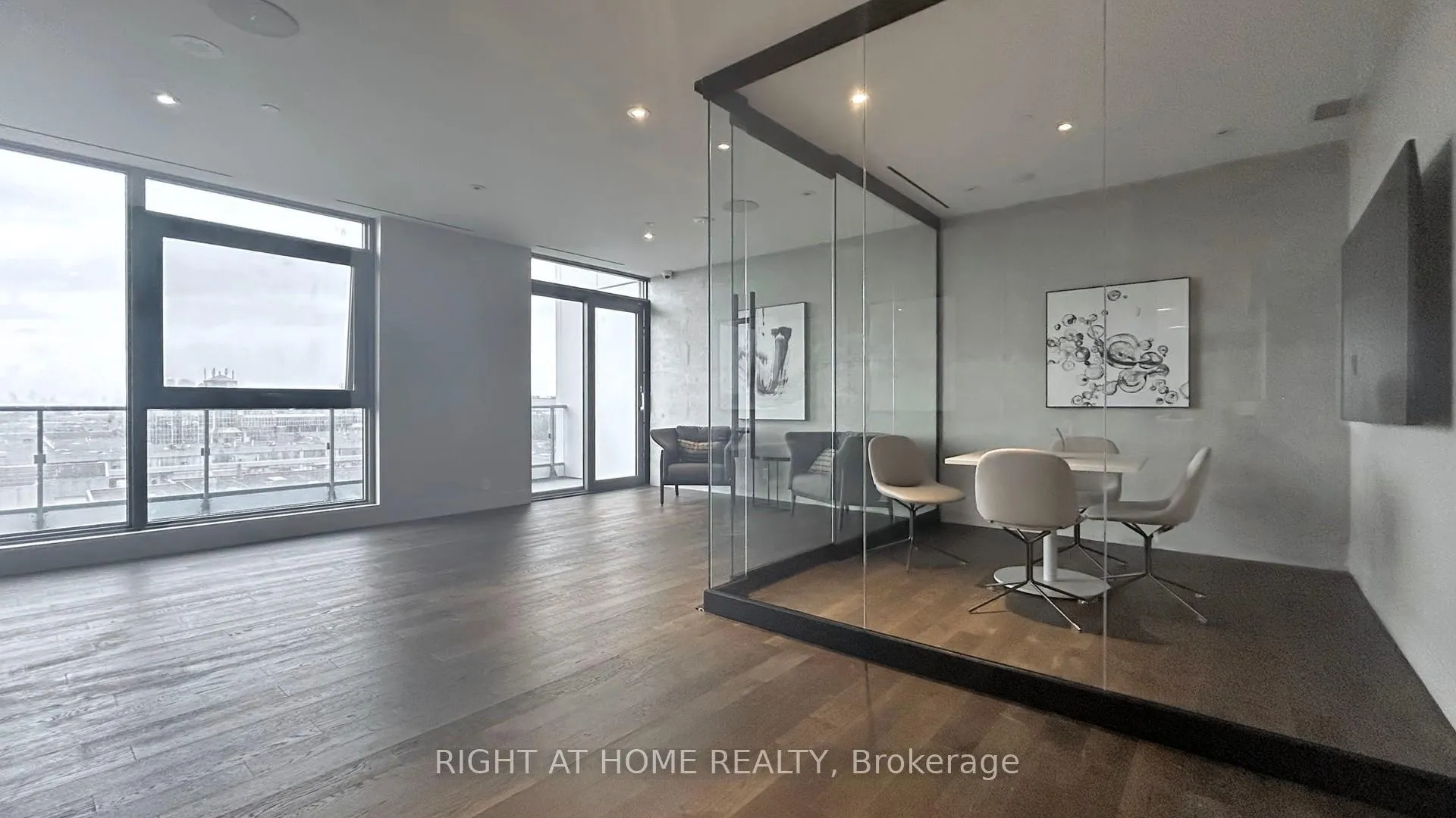 Photo 43 of Unit 902, 1000 Portage Parkway, Vaughan, Vaughan Corporate Centre — HOMEH
