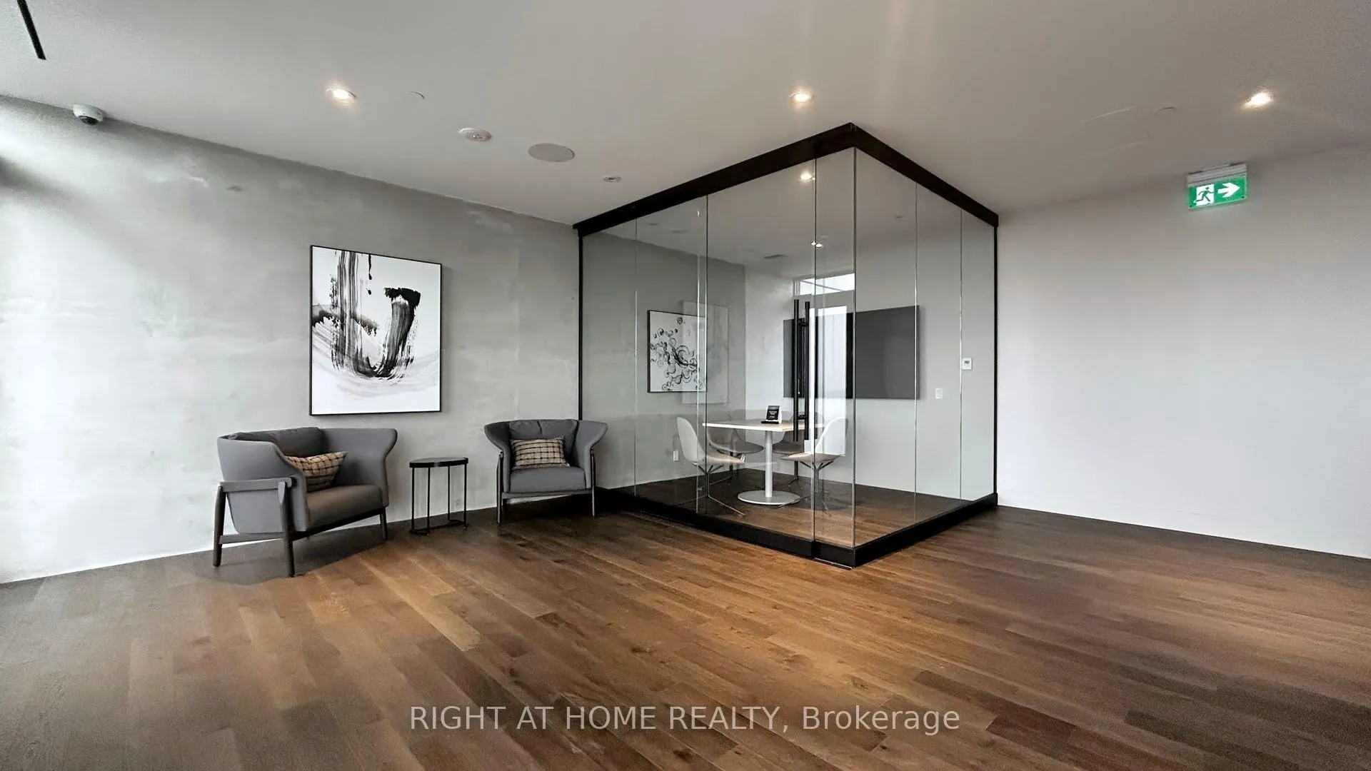 Photo 44 of Unit 902, 1000 Portage Parkway, Vaughan, Vaughan Corporate Centre — HOMEH