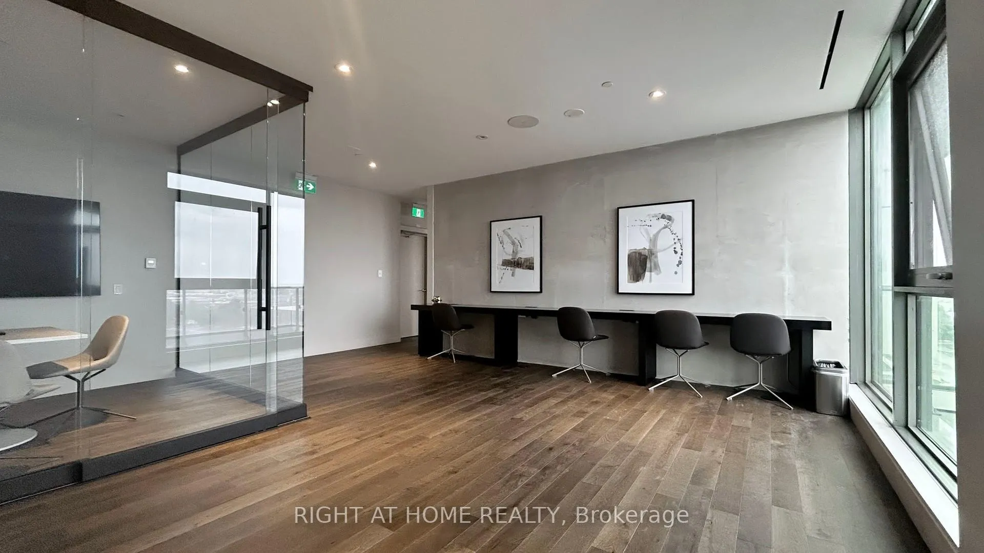 Photo 46 of Unit 902, 1000 Portage Parkway, Vaughan, Vaughan Corporate Centre — HOMEH