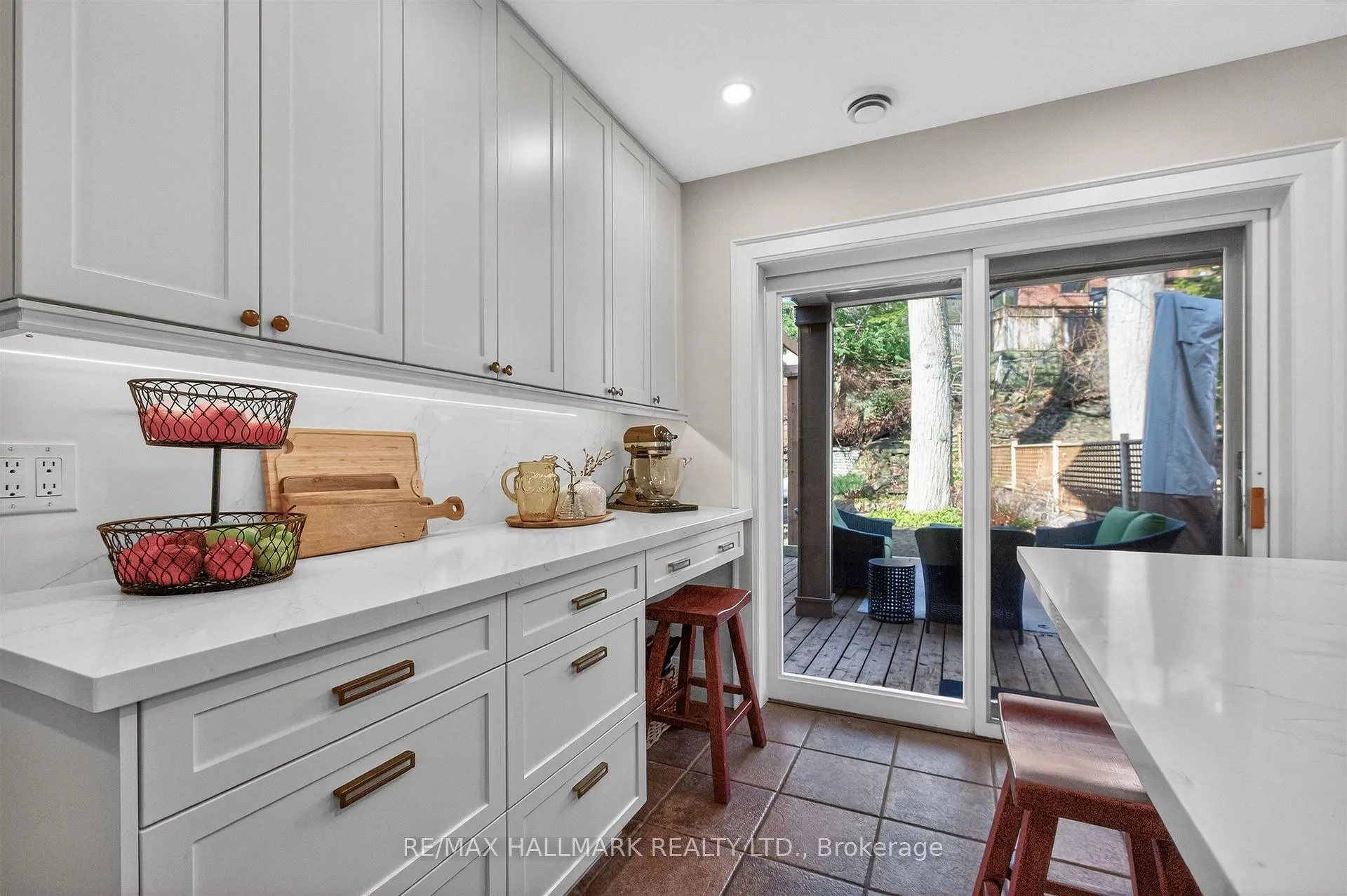 Photo 19 of 336 Glen Manor Drive, Toronto, The Beaches — HOMEH