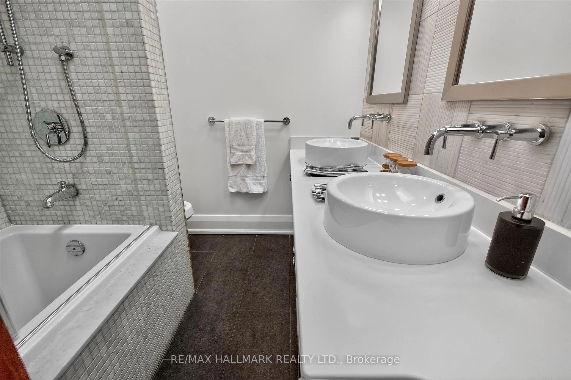 Photo 34 of 336 Glen Manor Drive, Toronto, The Beaches — HOMEH