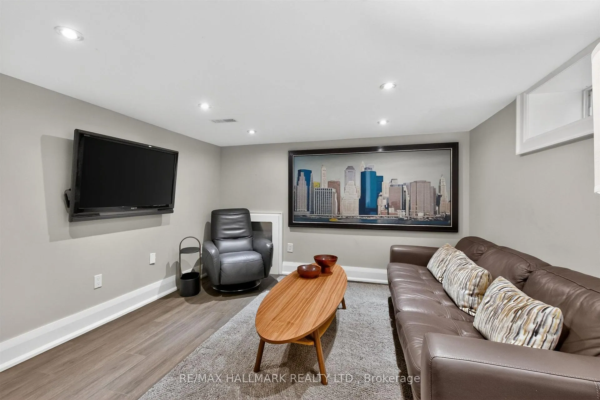 Photo 37 of 336 Glen Manor Drive, Toronto, The Beaches — HOMEH