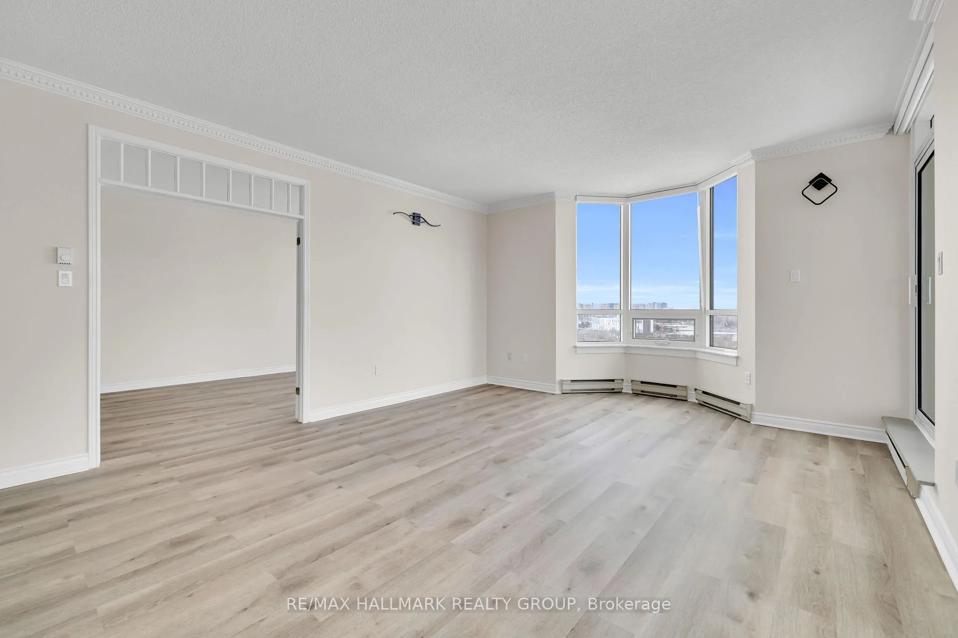 Photo 5 of Unit 1502, 1480 Riverside Drive, Ottawa, Riverview Park — HOMEH
