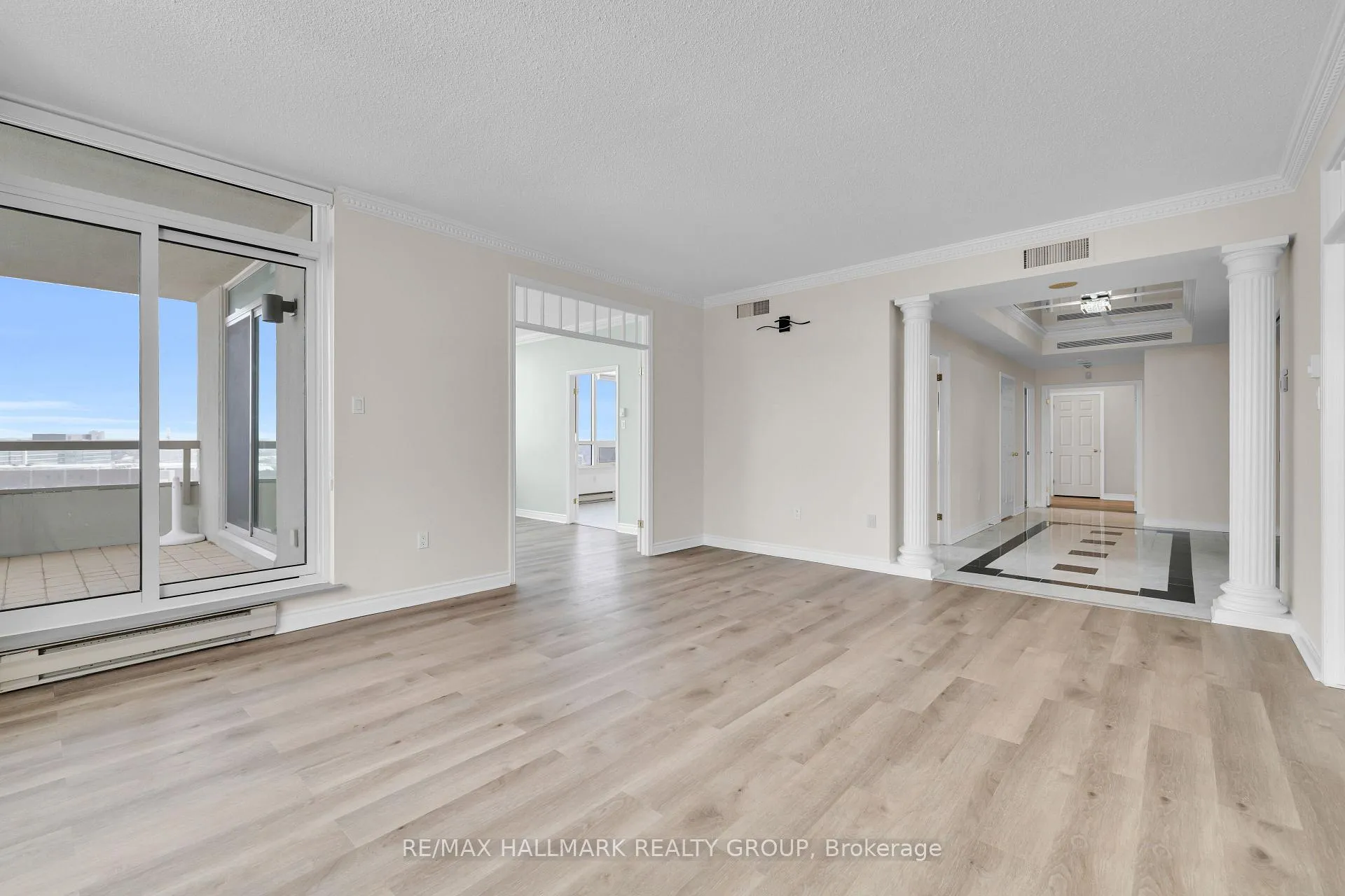 Photo 6 of Unit 1502, 1480 Riverside Drive, Ottawa, Riverview Park — HOMEH