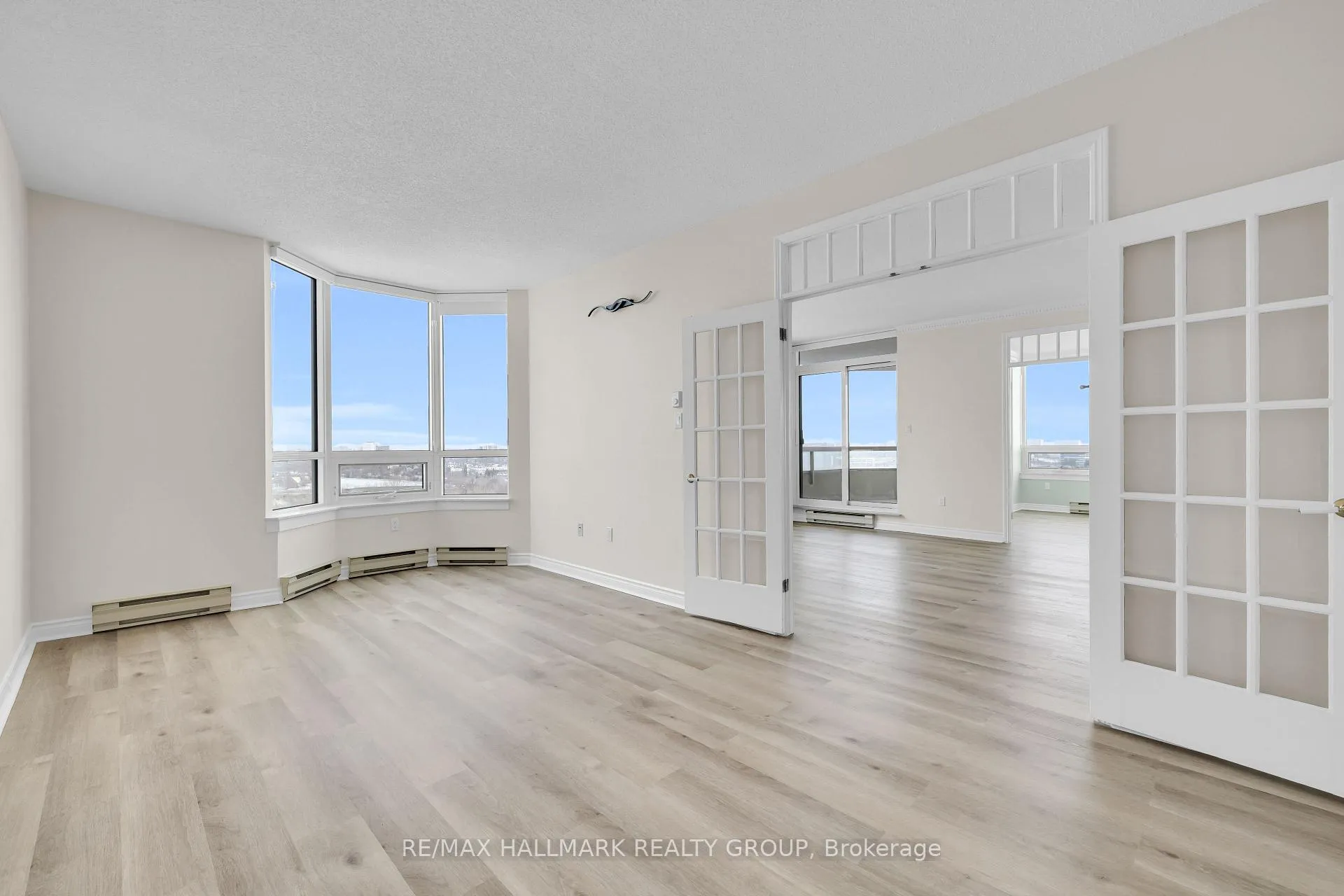 Photo 7 of Unit 1502, 1480 Riverside Drive, Ottawa, Riverview Park — HOMEH