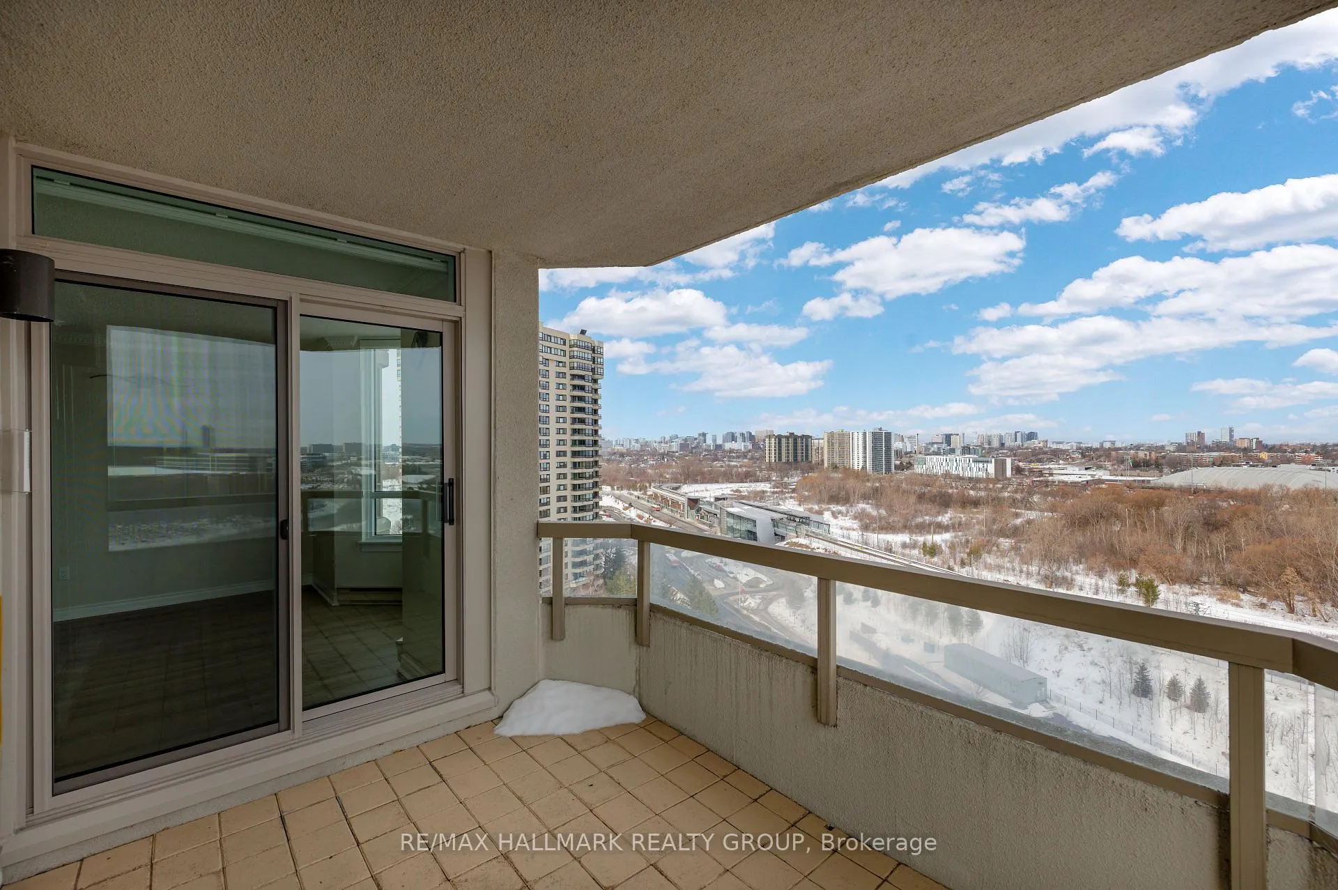 Photo 11 of Unit 1502, 1480 Riverside Drive, Ottawa, Riverview Park — HOMEH