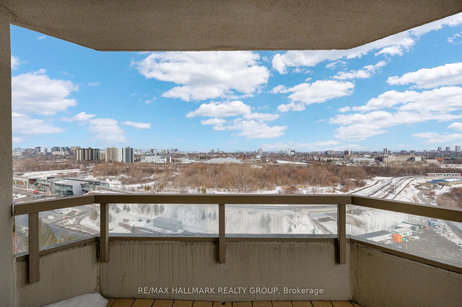 Photo 12 of Unit 1502, 1480 Riverside Drive, Ottawa, Riverview Park — HOMEH