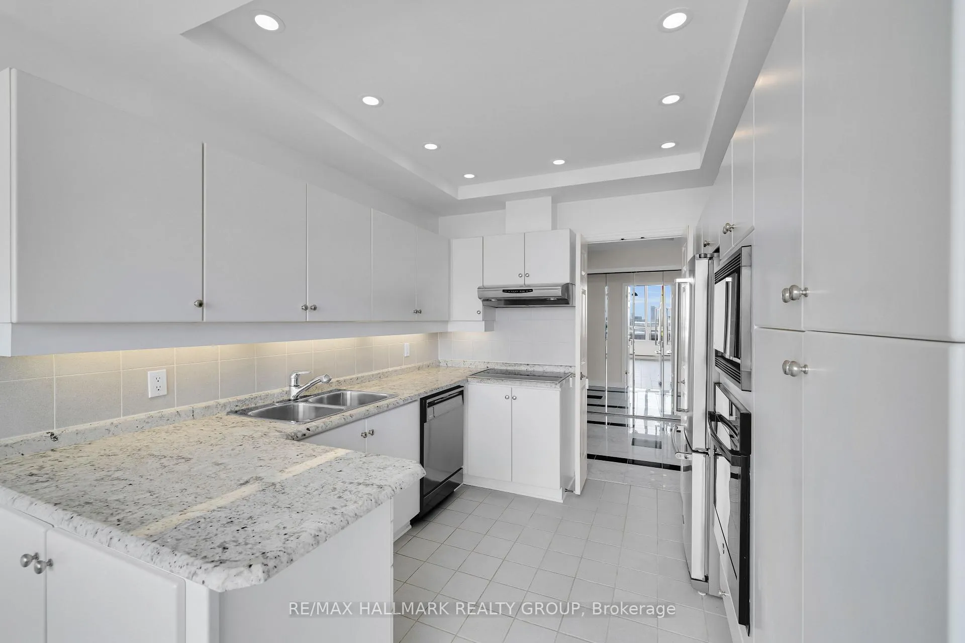 Photo 13 of Unit 1502, 1480 Riverside Drive, Ottawa, Riverview Park — HOMEH