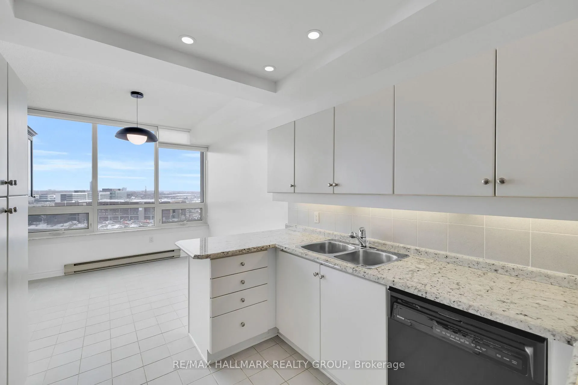 Photo 14 of Unit 1502, 1480 Riverside Drive, Ottawa, Riverview Park — HOMEH