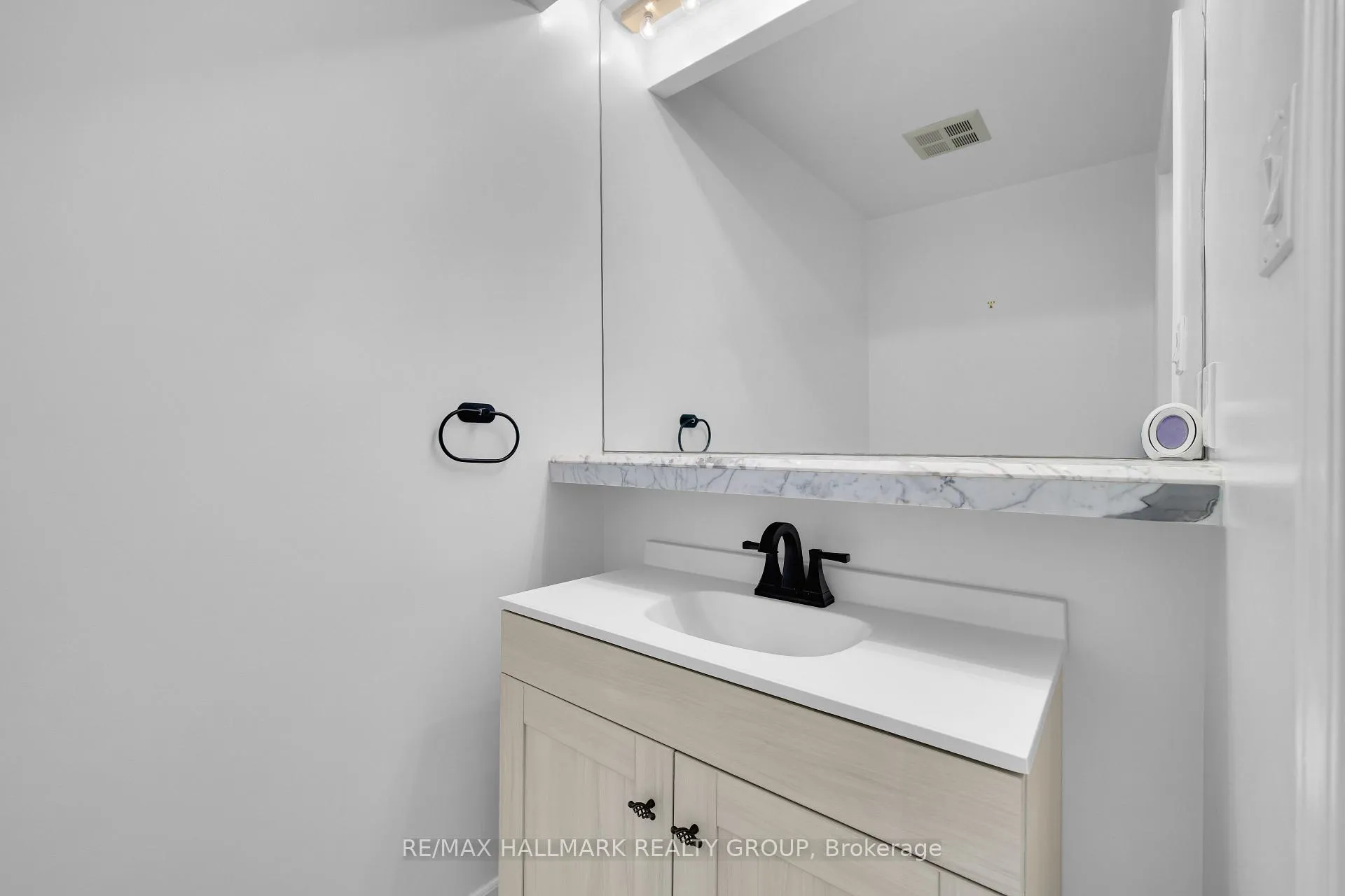 Photo 15 of Unit 1502, 1480 Riverside Drive, Ottawa, Riverview Park — HOMEH