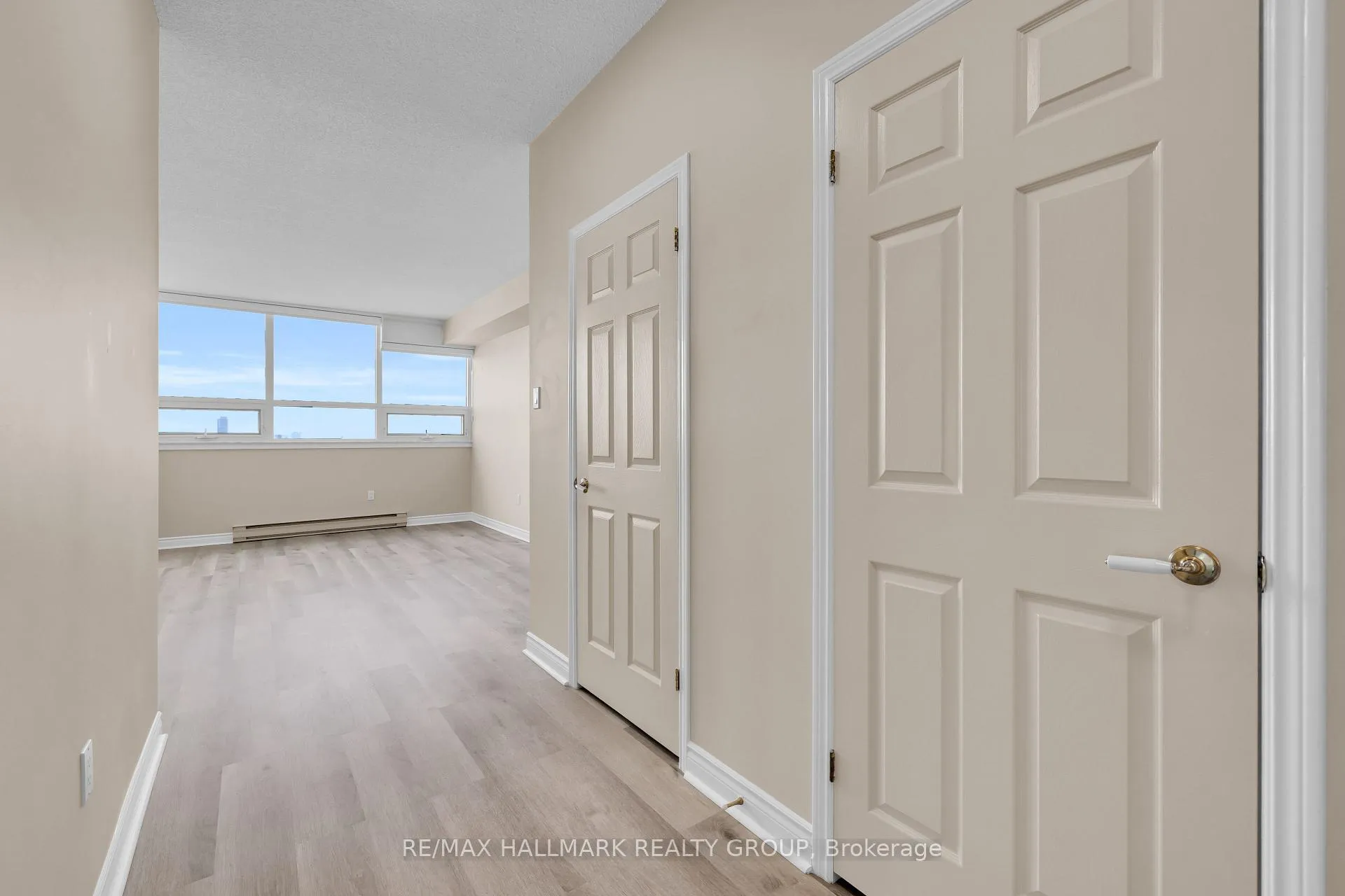 Photo 16 of Unit 1502, 1480 Riverside Drive, Ottawa, Riverview Park — HOMEH