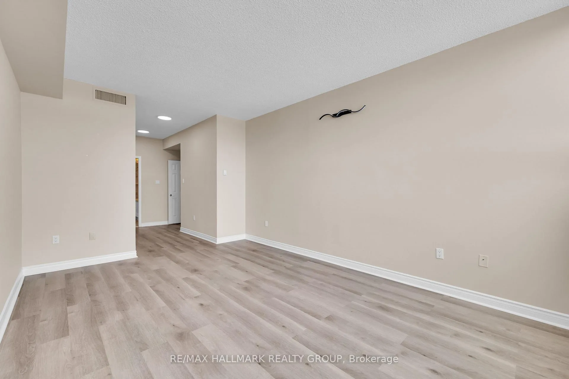 Photo 18 of Unit 1502, 1480 Riverside Drive, Ottawa, Riverview Park — HOMEH