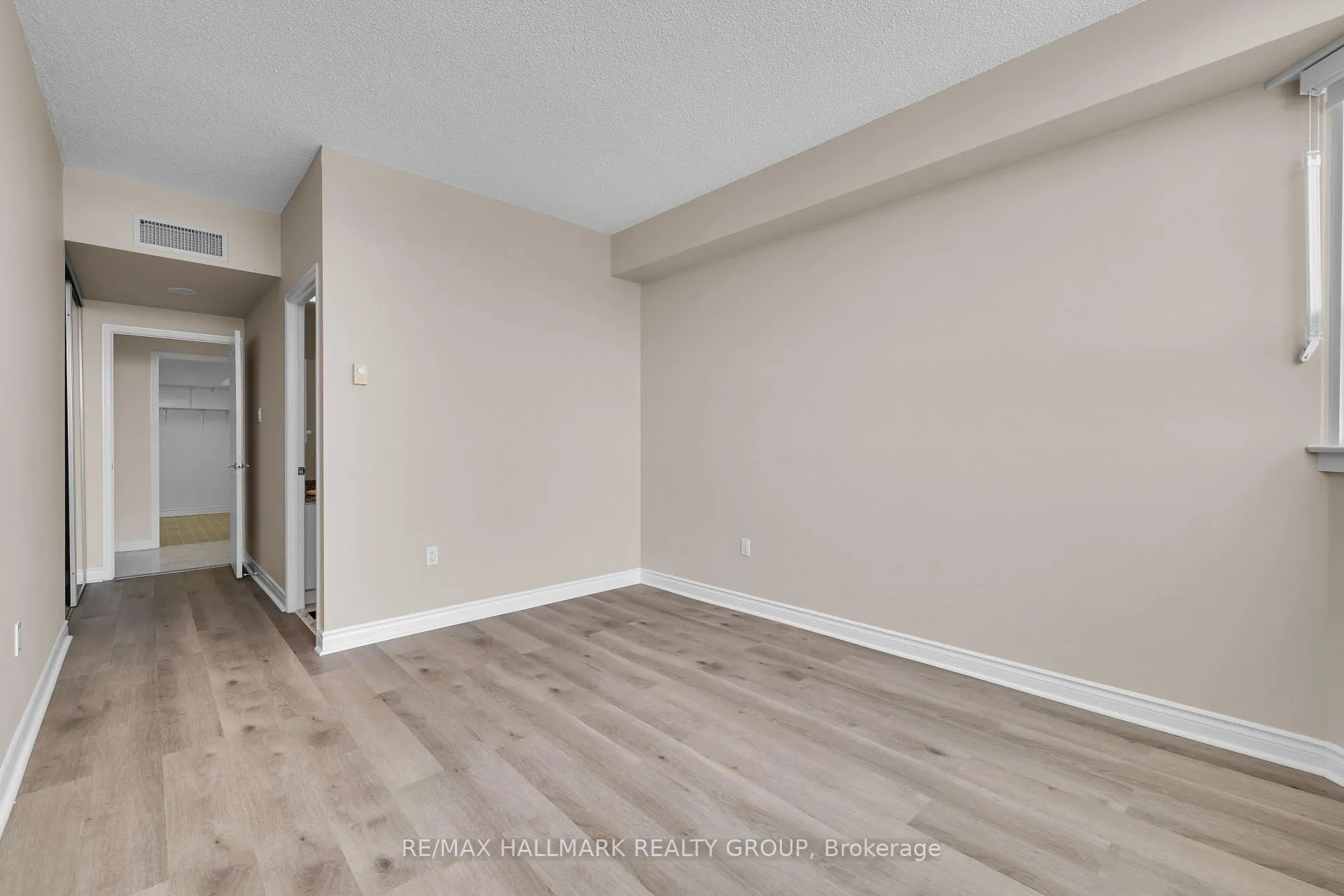 Photo 22 of Unit 1502, 1480 Riverside Drive, Ottawa, Riverview Park — HOMEH