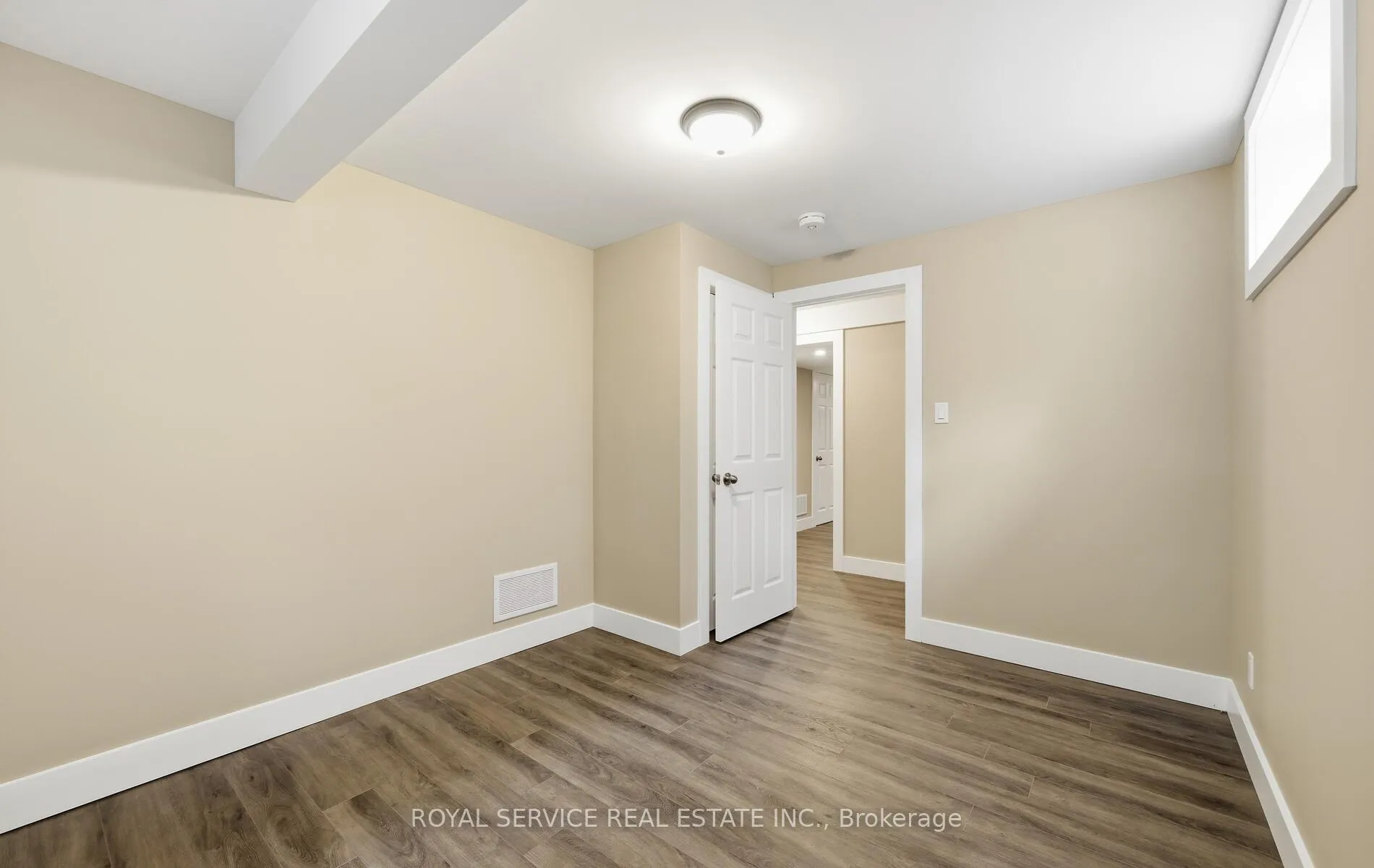 Photo 37 of 604 Fortye Drive, Peterborough, Otonabee Ward 1 — HOMEH