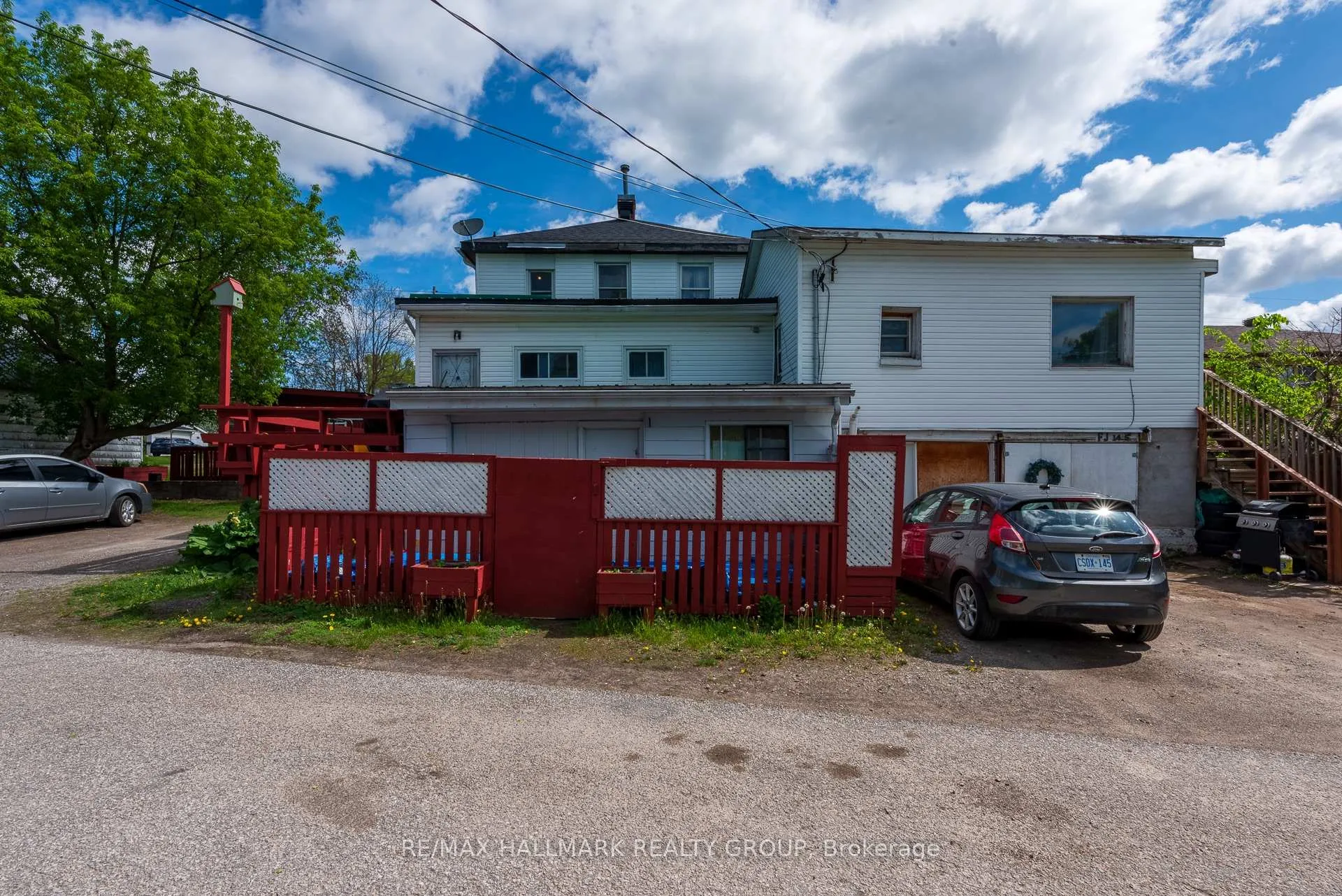 Photo 7 of 12 - 14 Queen Street, Smiths Falls — HOMEH