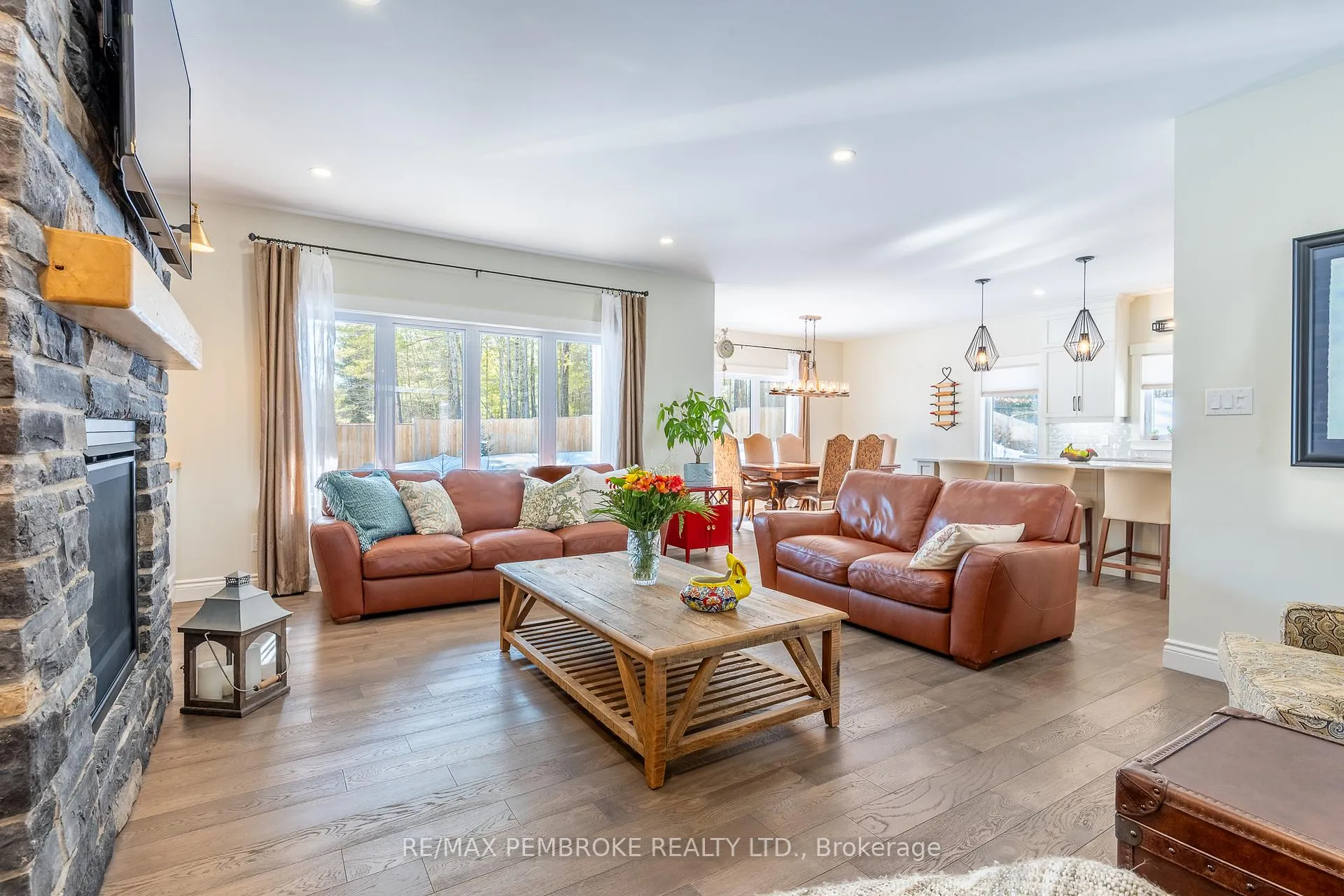Photo 14 of 131 Chad Street, Petawawa — HOMEH