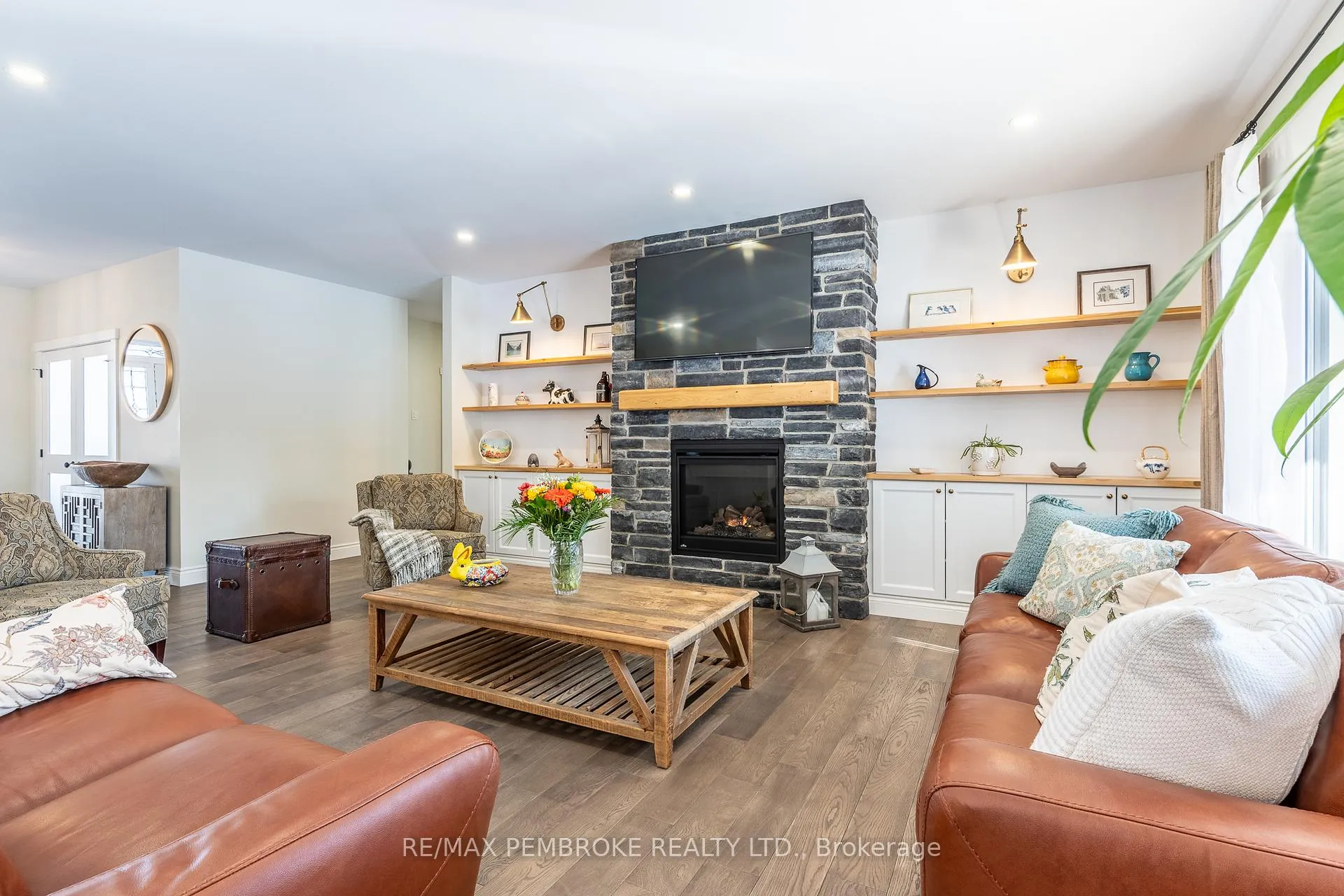 Photo 16 of 131 Chad Street, Petawawa — HOMEH