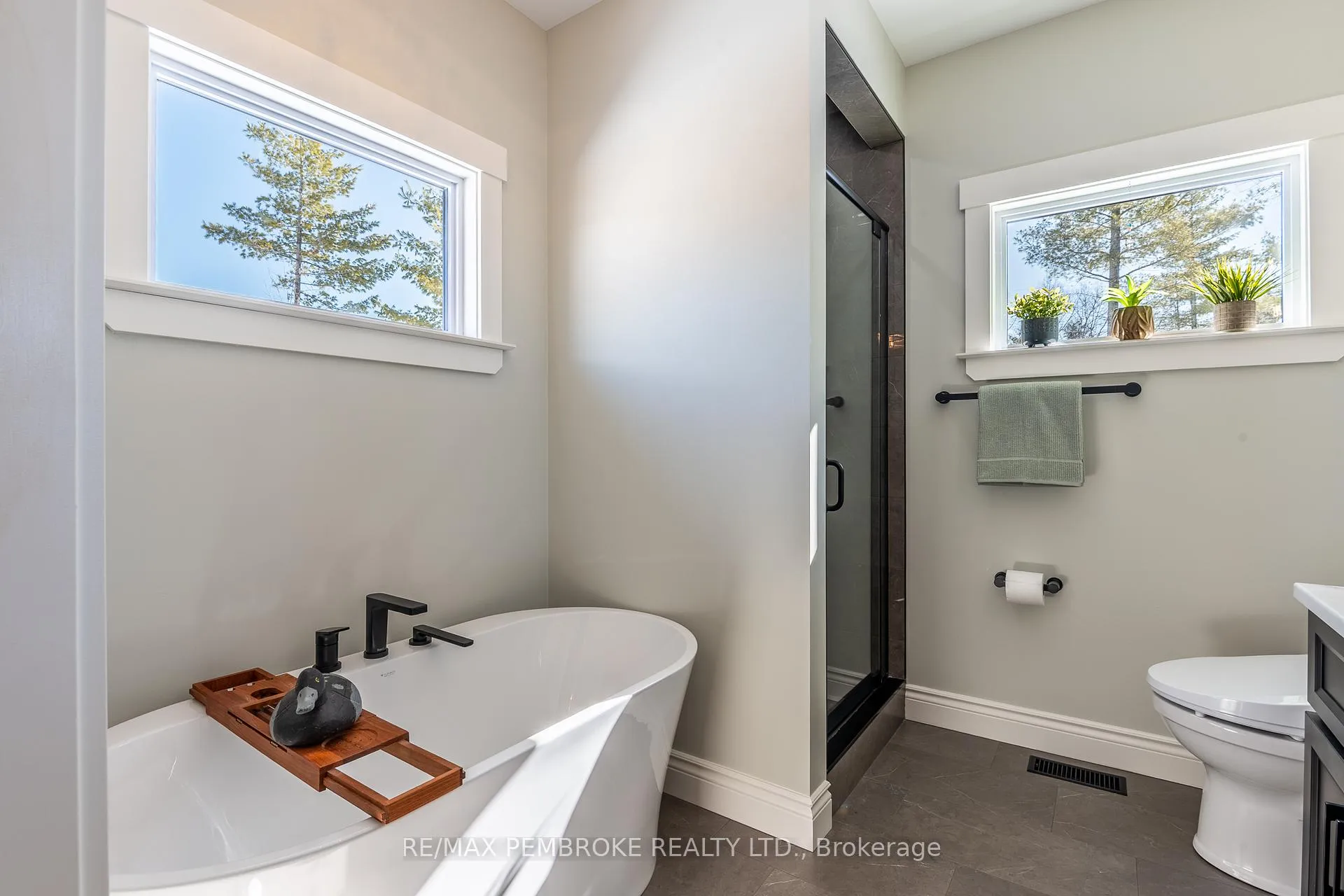 Photo 33 of 131 Chad Street, Petawawa — HOMEH