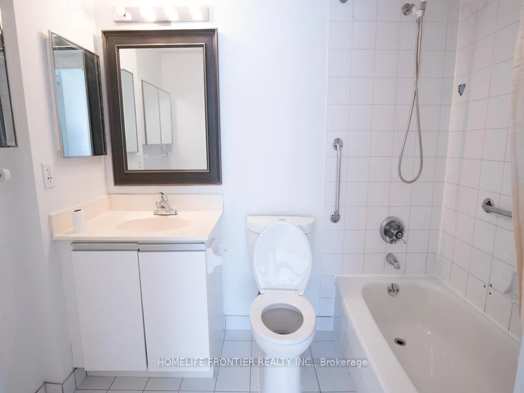 Photo 4 of Unit 210, 81 Townsgate Drive E, Vaughan, Crestwood-Springfarm-Yorkhill — HOMEH