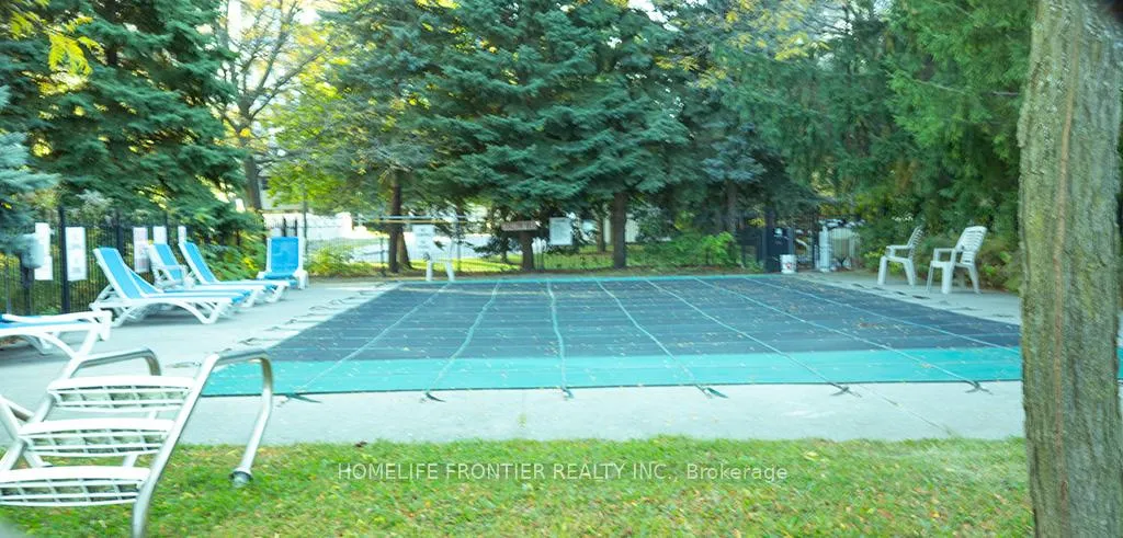 Photo 15 of Unit 210, 81 Townsgate Drive E, Vaughan, Crestwood-Springfarm-Yorkhill — HOMEH