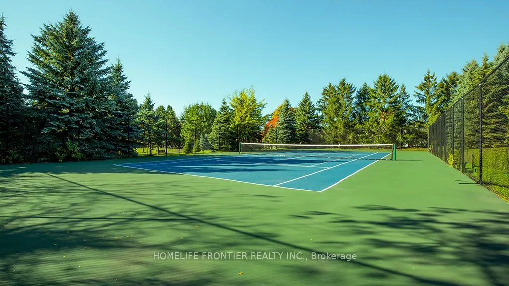 Photo 17 of Unit 210, 81 Townsgate Drive E, Vaughan, Crestwood-Springfarm-Yorkhill — HOMEH