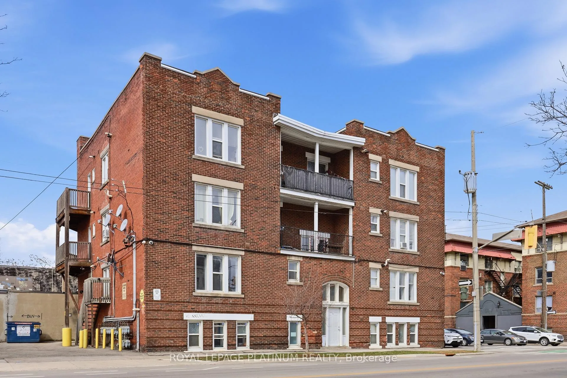 Photo 3 of Unit 4, 120 Sherman Avenue S, Hamilton, St. Clair — HOMEH