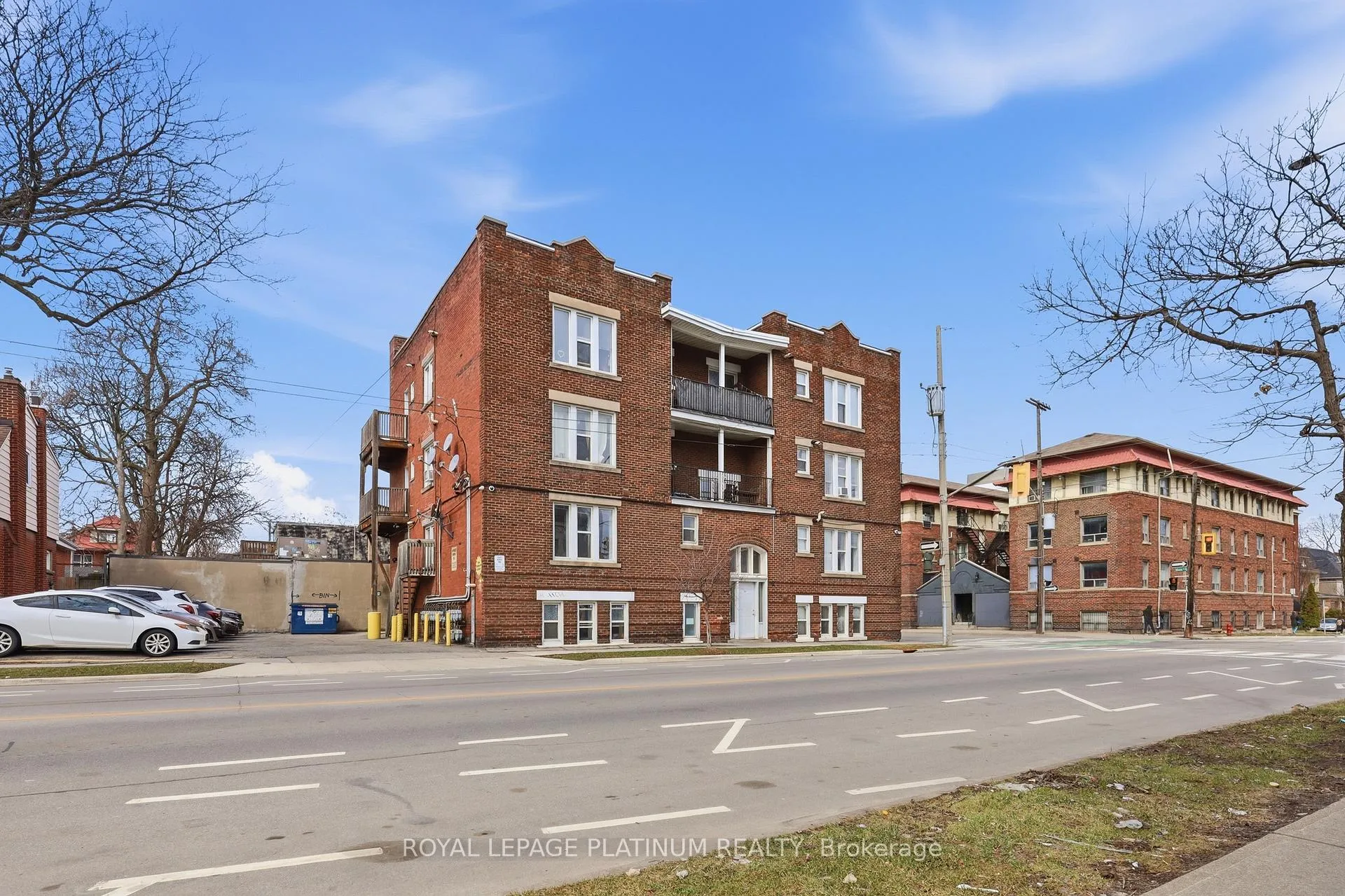 Photo 4 of Unit 4, 120 Sherman Avenue S, Hamilton, St. Clair — HOMEH
