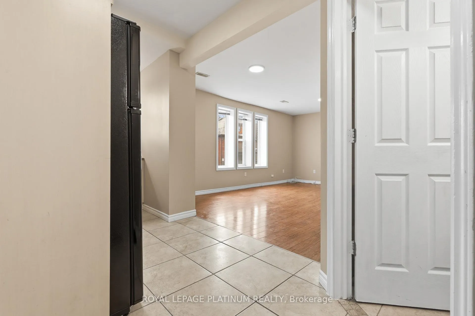 Photo 12 of Unit 4, 120 Sherman Avenue S, Hamilton, St. Clair — HOMEH