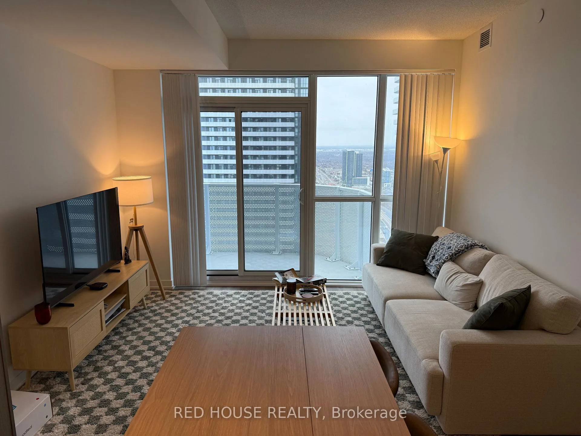 Photo 1 of Unit 4503, 28 Interchange Way, Vaughan, Vaughan Corporate Centre — HOMEH