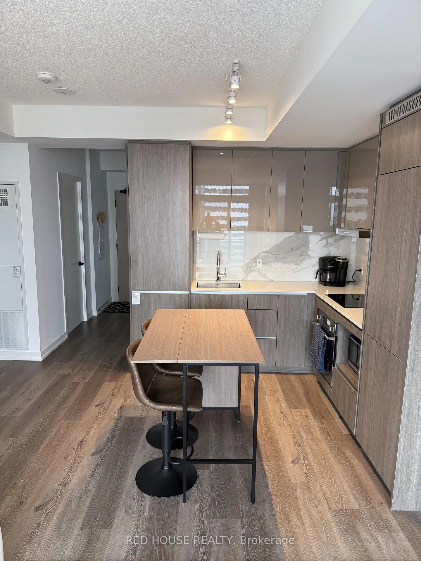 Photo 3 of Unit 4503, 28 Interchange Way, Vaughan, Vaughan Corporate Centre — HOMEH