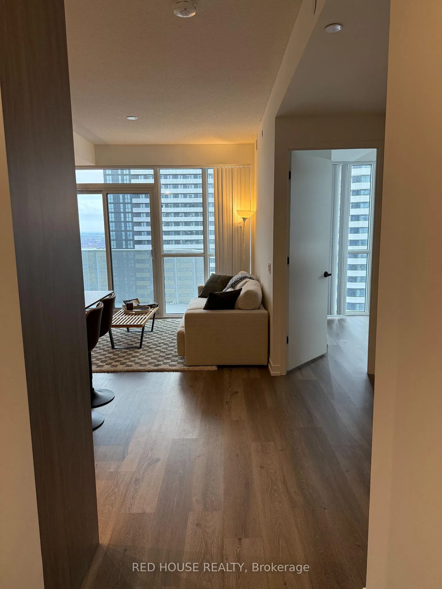 Photo 5 of Unit 4503, 28 Interchange Way, Vaughan, Vaughan Corporate Centre — HOMEH