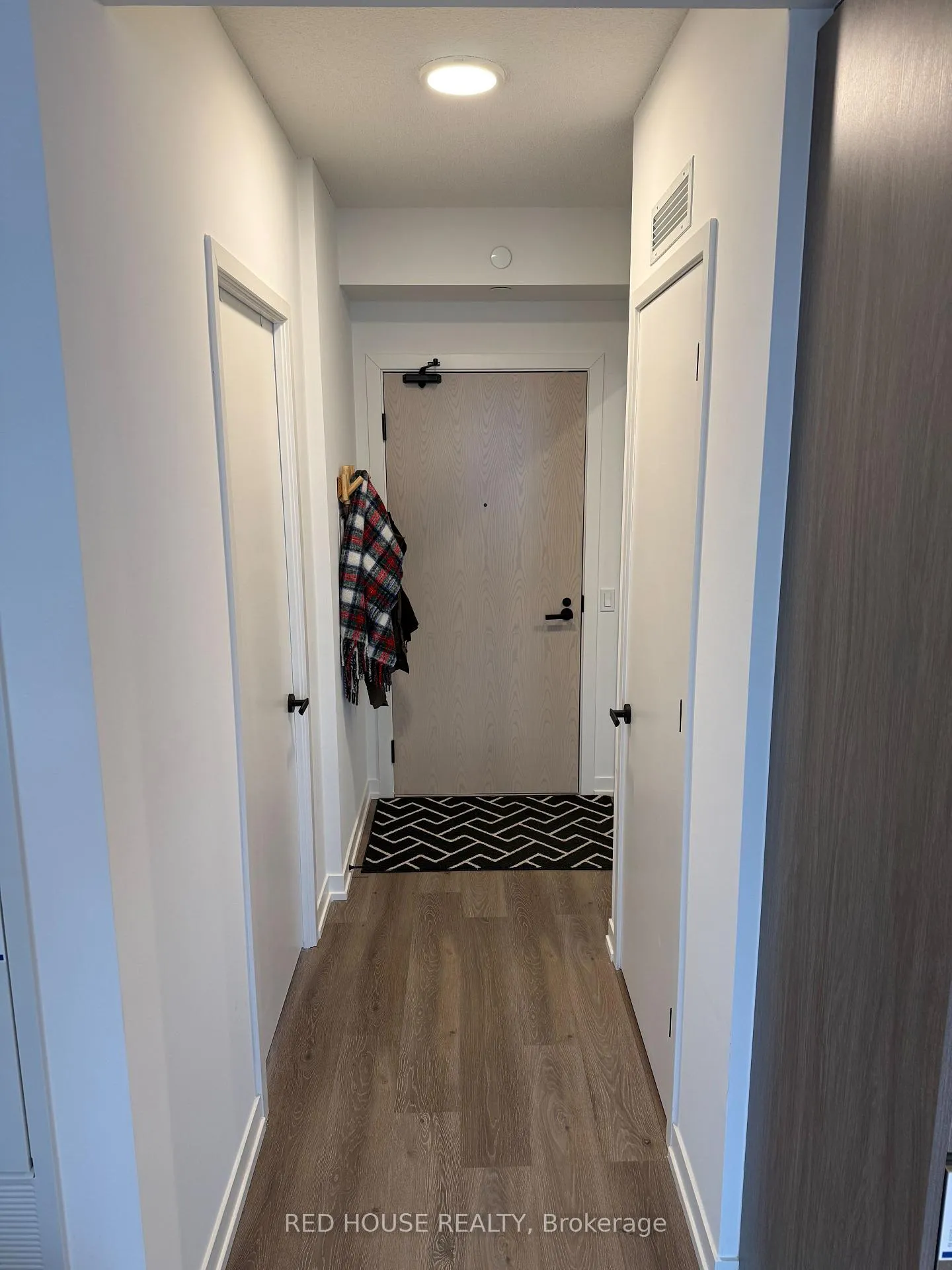 Photo 6 of Unit 4503, 28 Interchange Way, Vaughan, Vaughan Corporate Centre — HOMEH