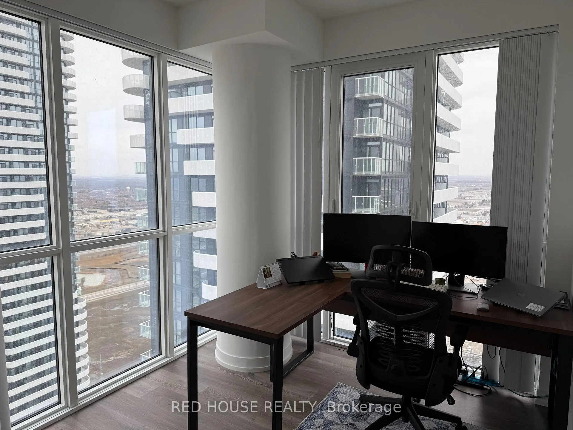 Photo 11 of Unit 4503, 28 Interchange Way, Vaughan, Vaughan Corporate Centre — HOMEH