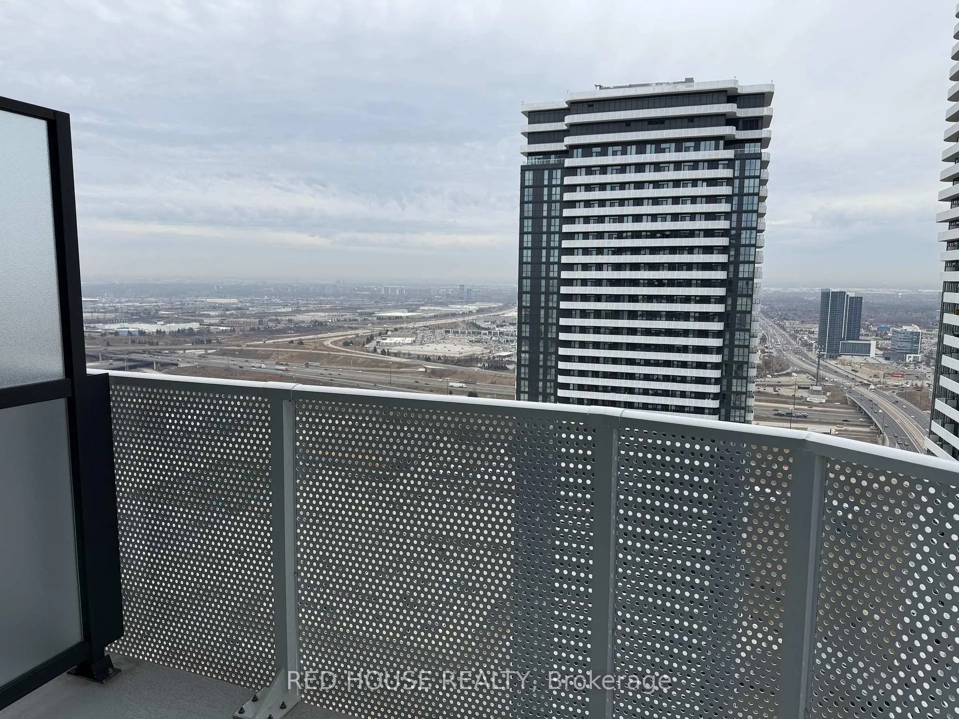 Photo 14 of Unit 4503, 28 Interchange Way, Vaughan, Vaughan Corporate Centre — HOMEH