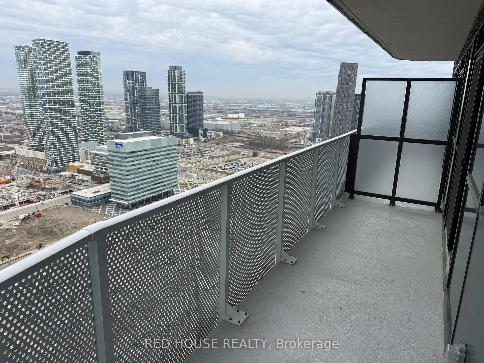 Photo 15 of Unit 4503, 28 Interchange Way, Vaughan, Vaughan Corporate Centre — HOMEH