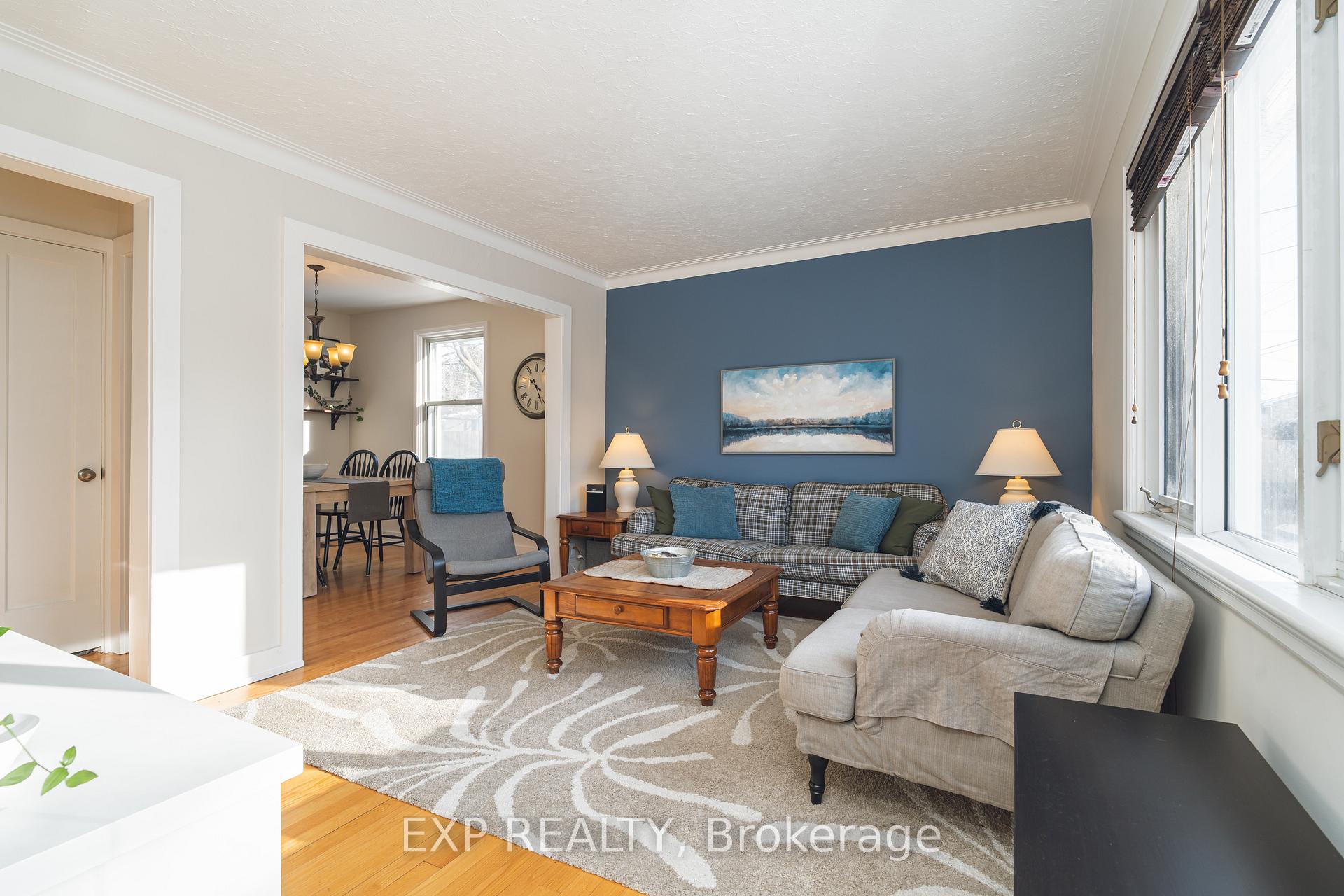 Photo 3 of 1245 Collins Avenue, Ottawa, Ridgemont — HOMEH