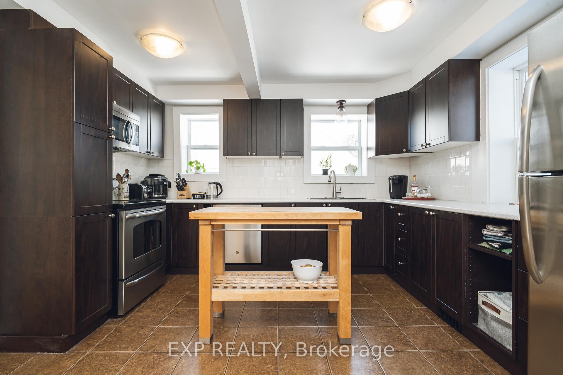 Photo 8 of 1245 Collins Avenue, Ottawa, Ridgemont — HOMEH