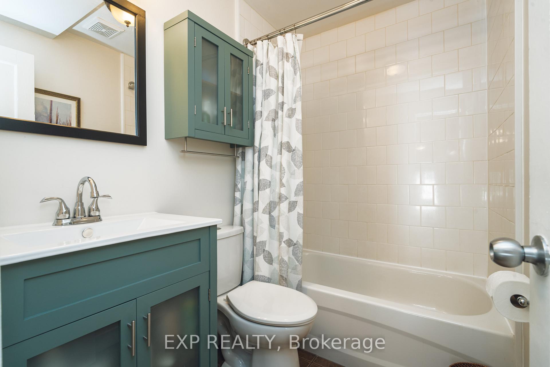 Photo 12 of 1245 Collins Avenue, Ottawa, Ridgemont — HOMEH