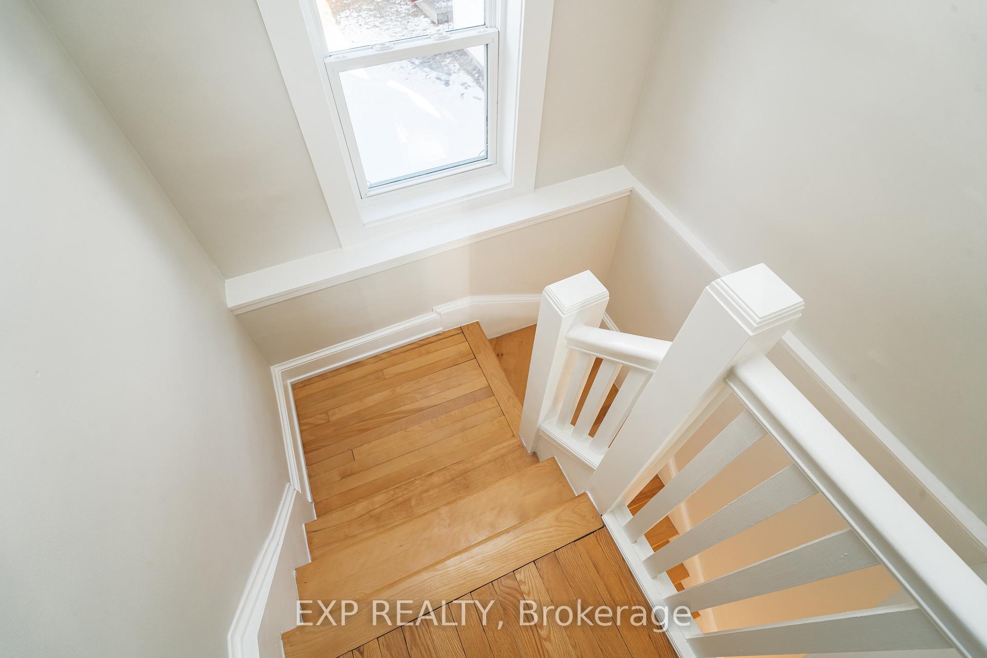 Photo 13 of 1245 Collins Avenue, Ottawa, Ridgemont — HOMEH