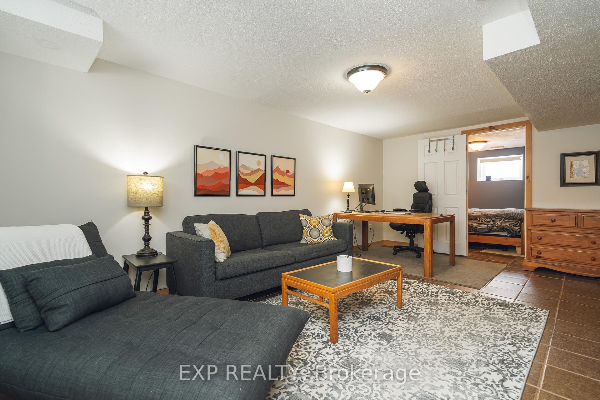 Photo 21 of 1245 Collins Avenue, Ottawa, Ridgemont — HOMEH
