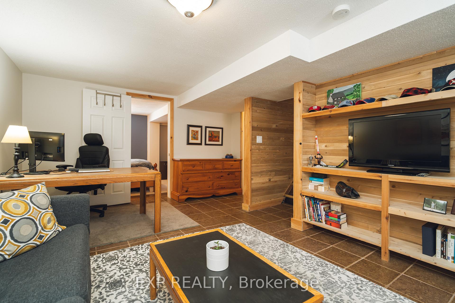 Photo 22 of 1245 Collins Avenue, Ottawa, Ridgemont — HOMEH
