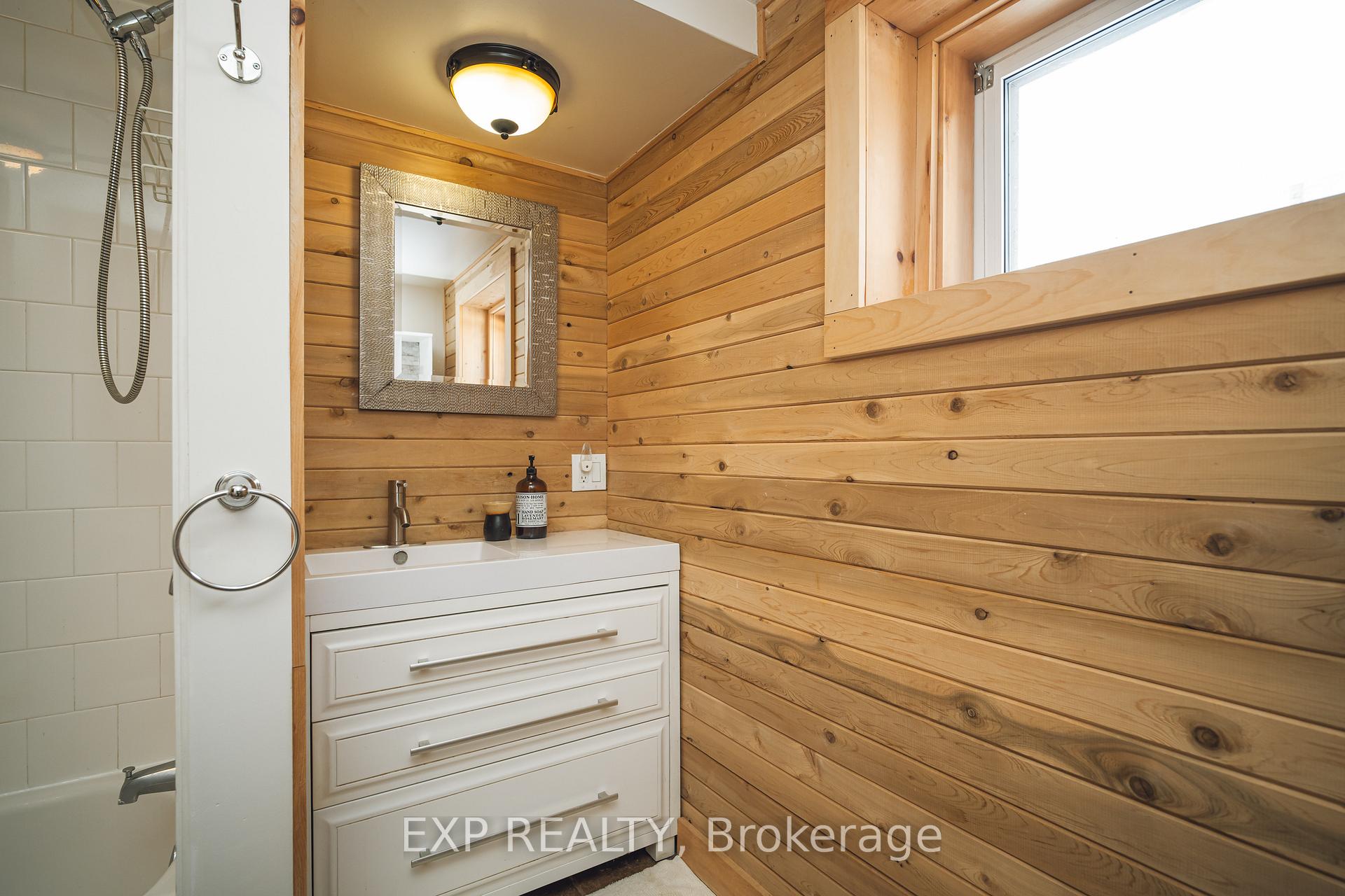 Photo 25 of 1245 Collins Avenue, Ottawa, Ridgemont — HOMEH