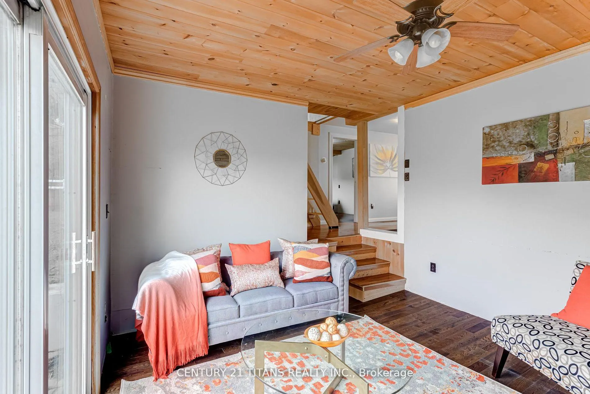 Photo 12 of 130 West Beach Road, Clarington, Bowmanville — HOMEH
