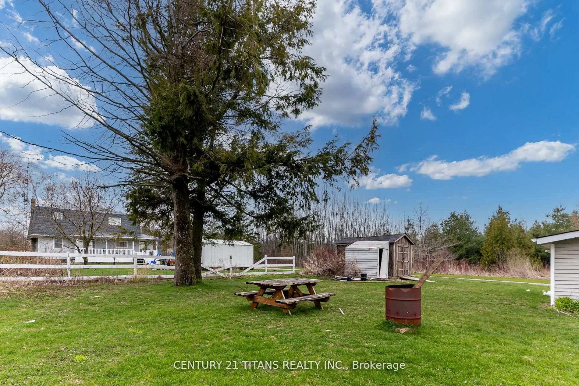 Photo 26 of 130 West Beach Road, Clarington, Bowmanville — HOMEH