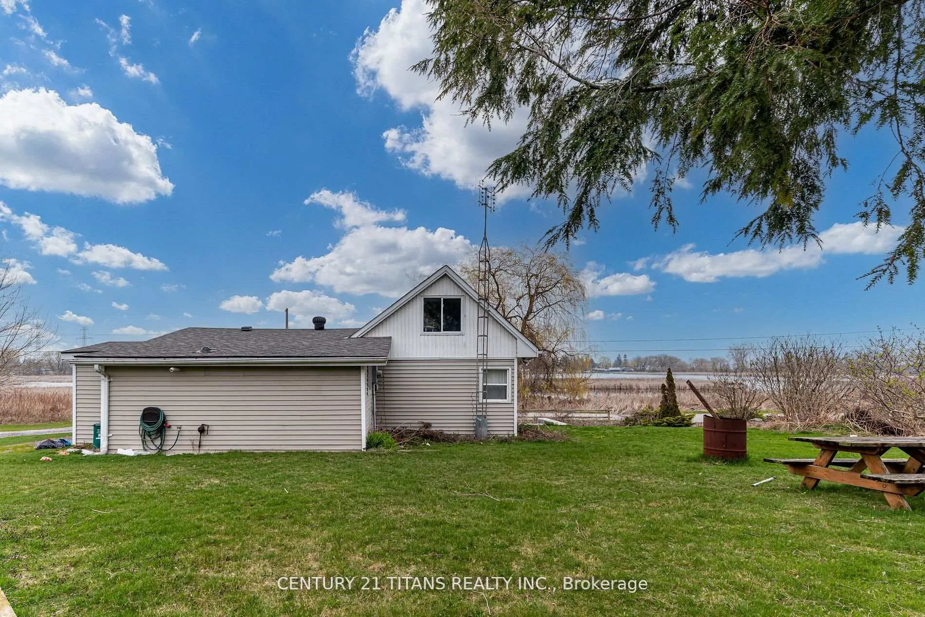 Photo 28 of 130 West Beach Road, Clarington, Bowmanville — HOMEH