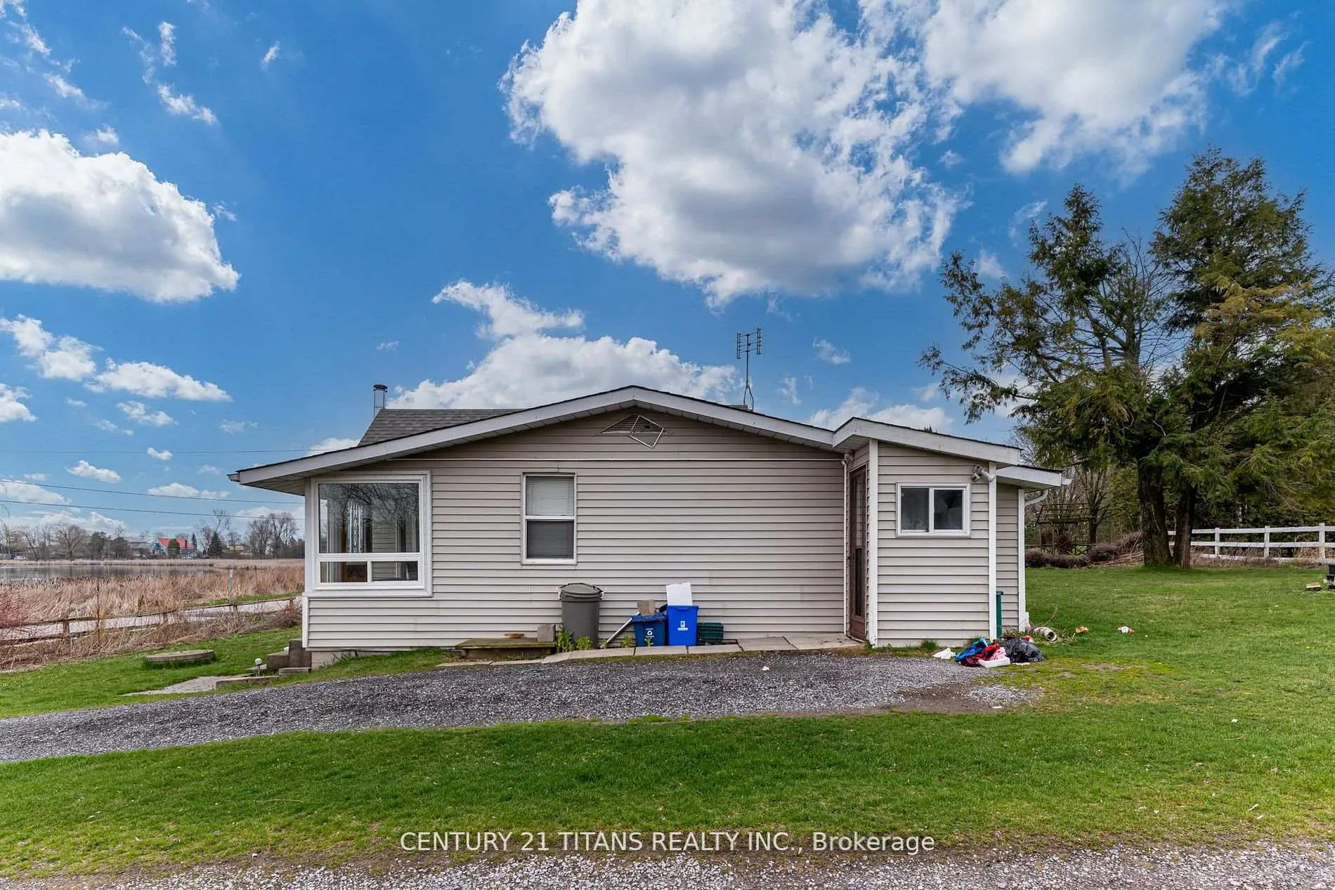 Photo 30 of 130 West Beach Road, Clarington, Bowmanville — HOMEH