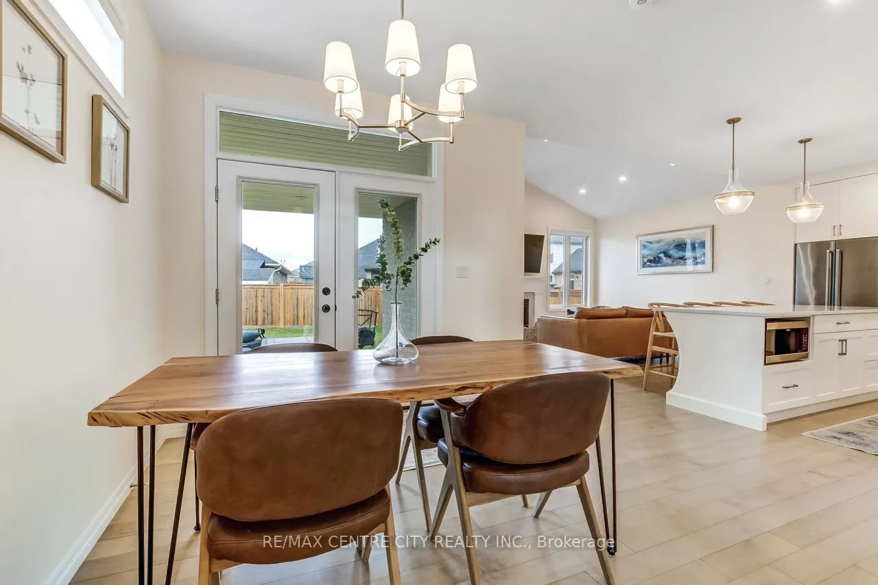 Photo 9 of 8 Redhaven Lane, St. Thomas — HOMEH