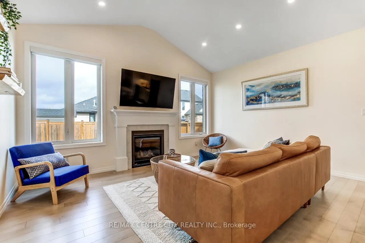 Photo 15 of 8 Redhaven Lane, St. Thomas — HOMEH